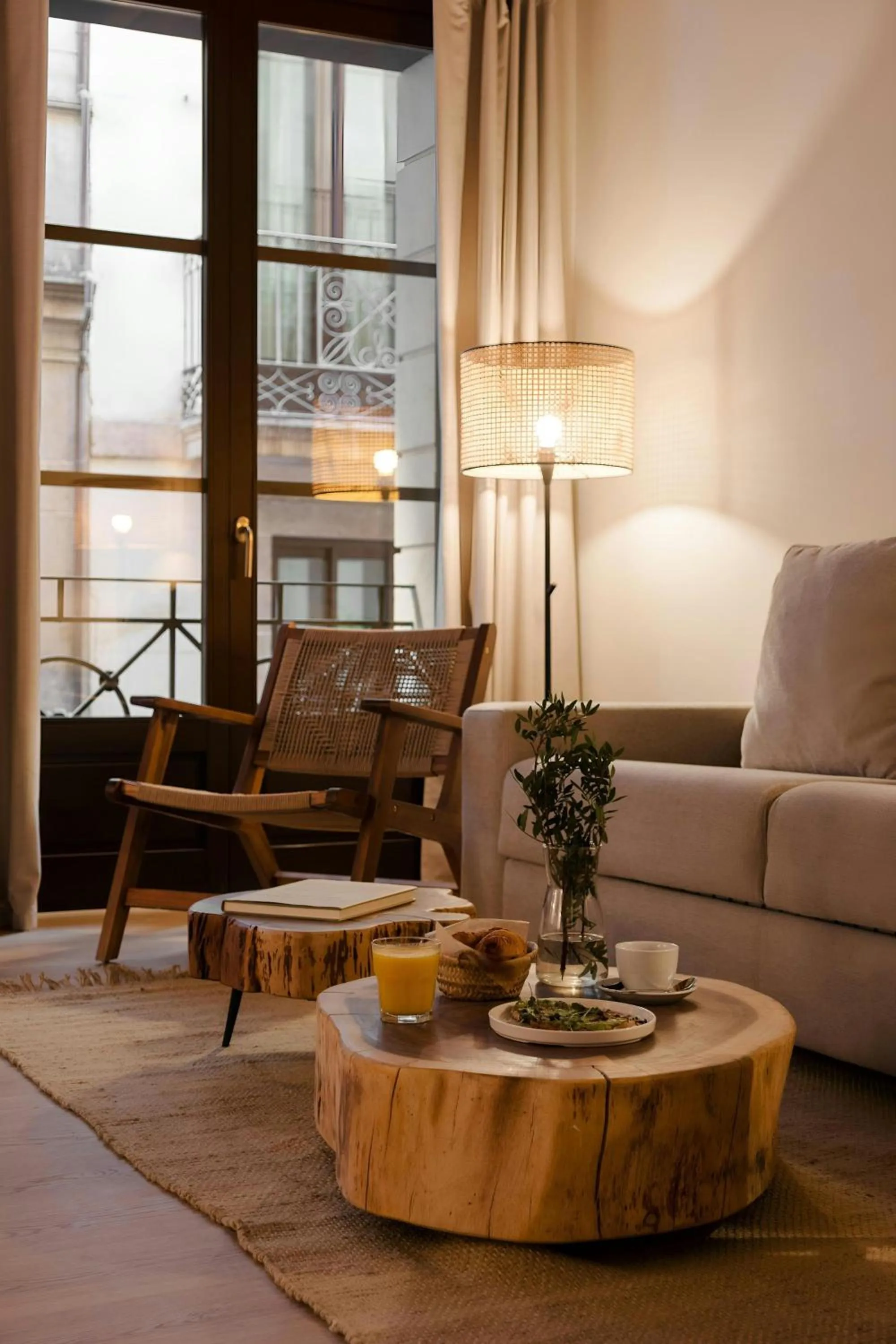 Living room in Los Arcos Hotel Gothic Quarter, Sonder by Marriott Bonvoy