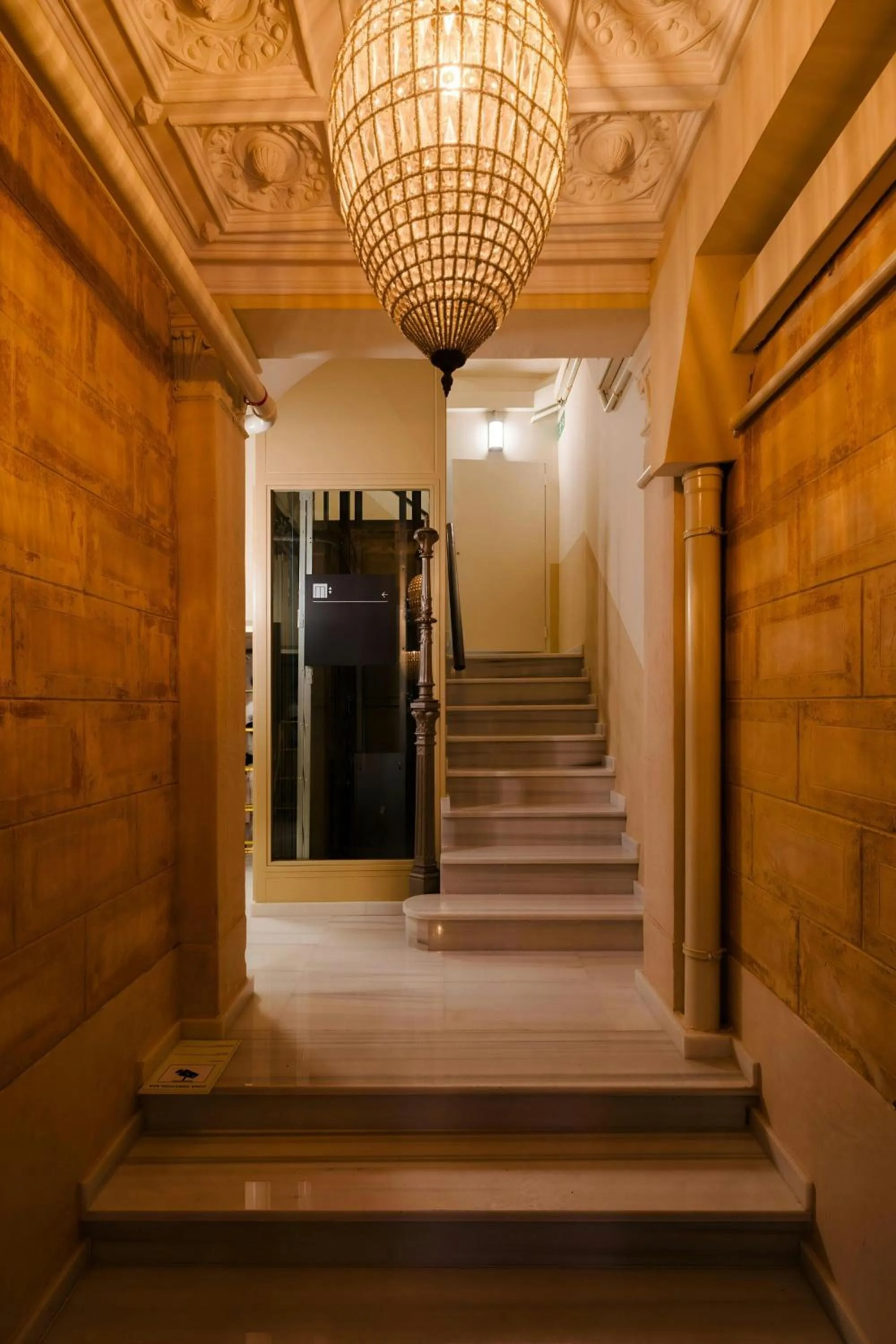 Lobby or reception in Los Arcos Hotel Gothic Quarter, Sonder by Marriott Bonvoy