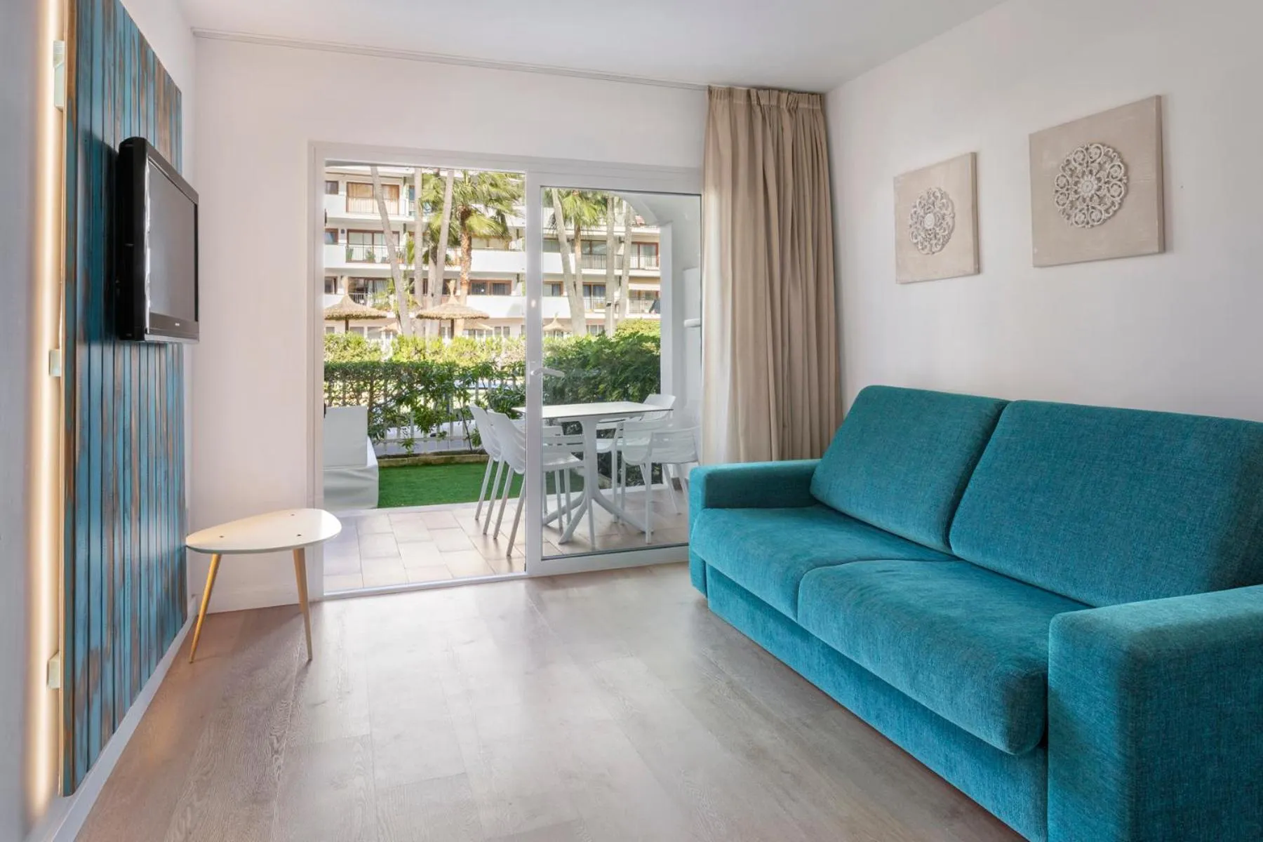 Living room in Alcudia Garden Aparthotel