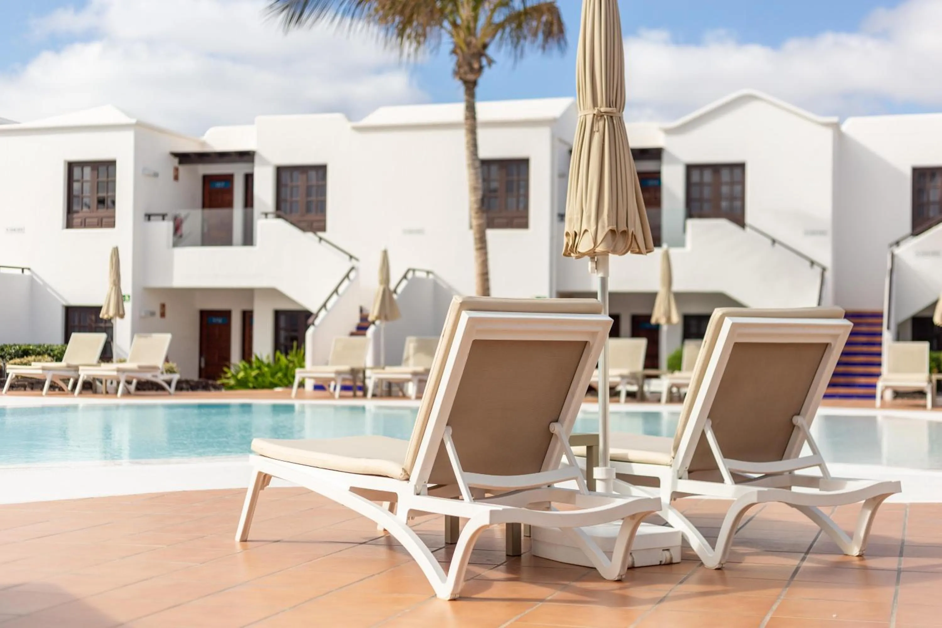 Swimming pool in R2 Bahia Kontiki