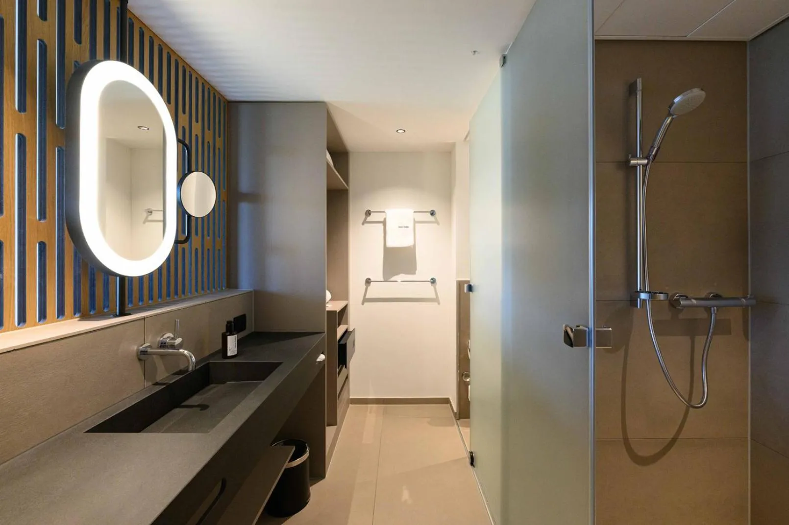 Shower in Stoos Lodge