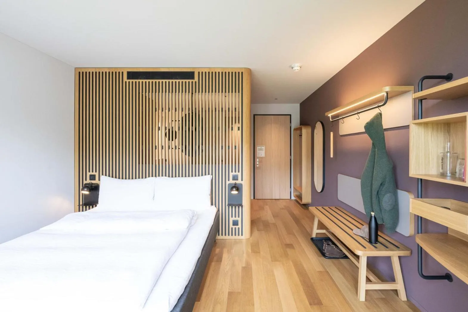 Photo of the whole room, Bed in Stoos Lodge