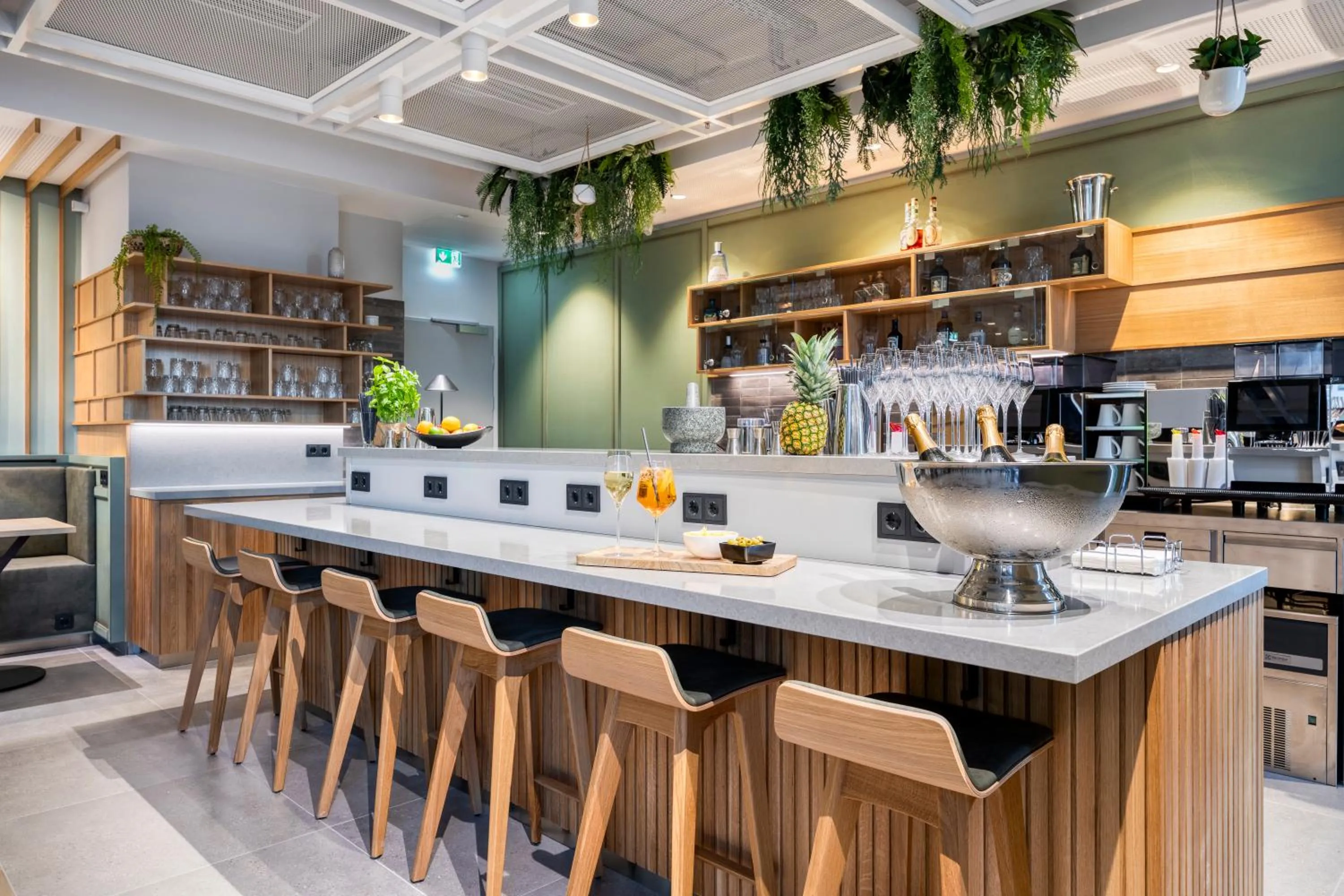 Lounge or bar in Citadines Danube Vienna