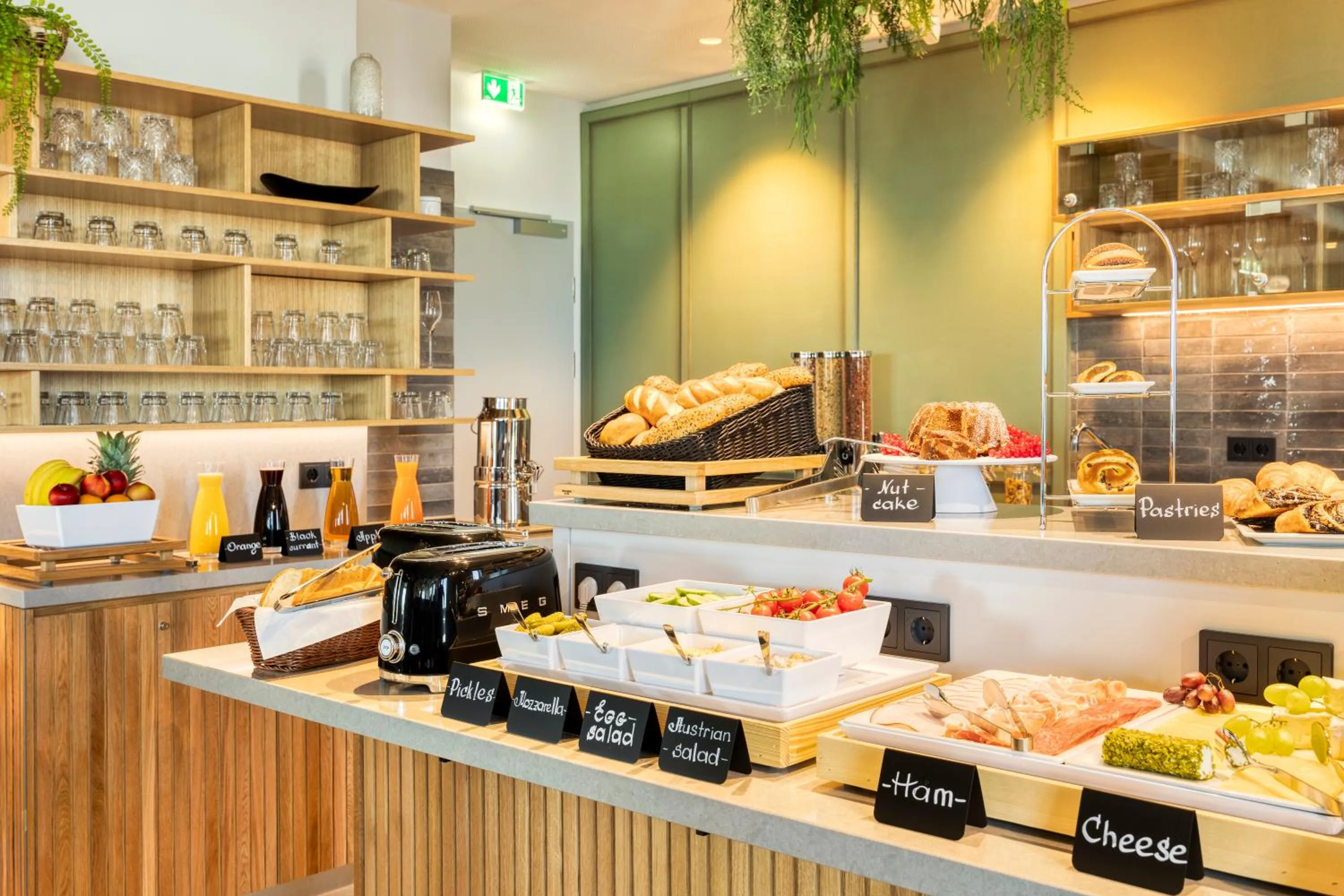 Food and drinks in Citadines Danube Vienna