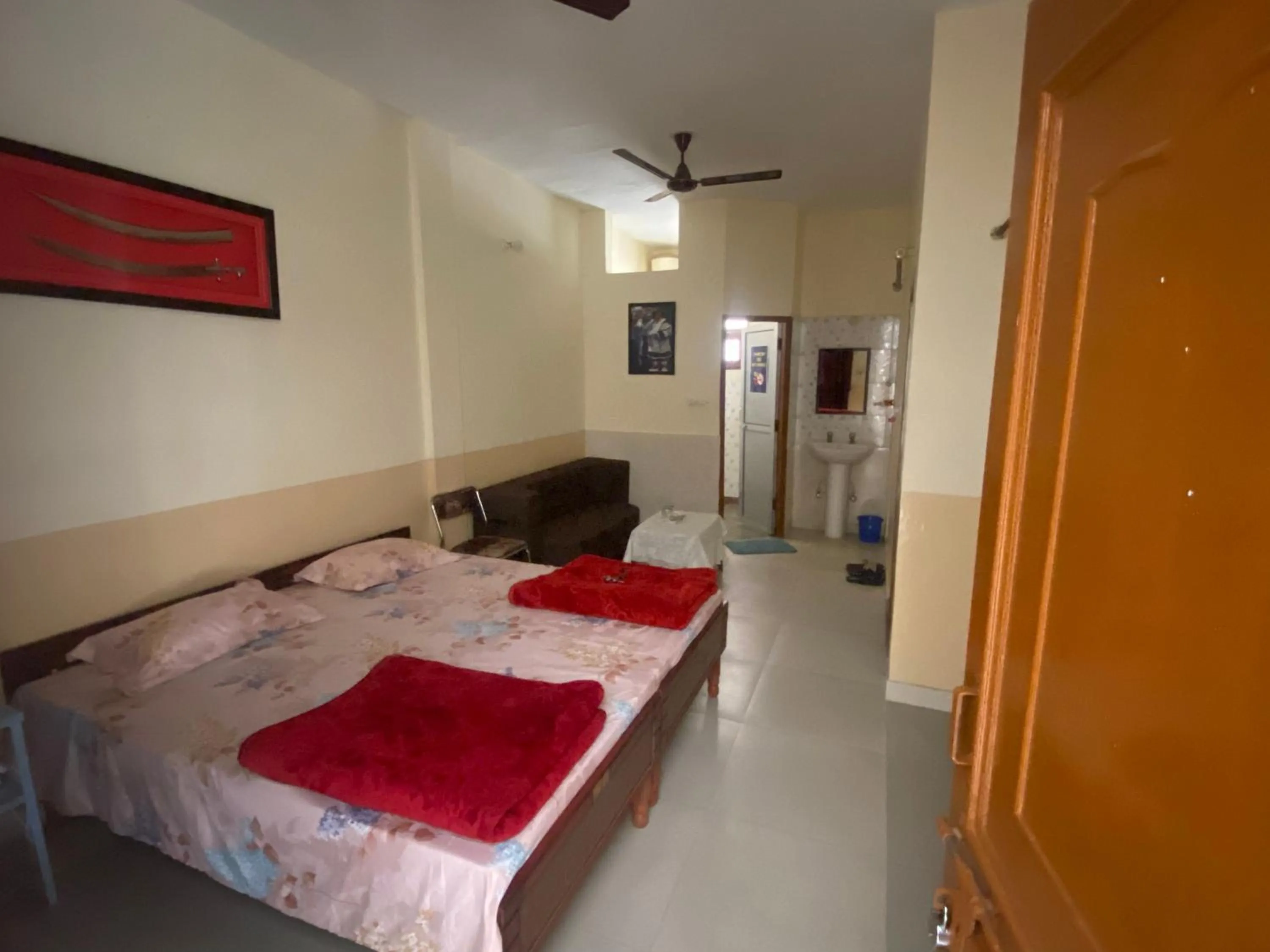 Bed in Negi Lodge Chandigarh