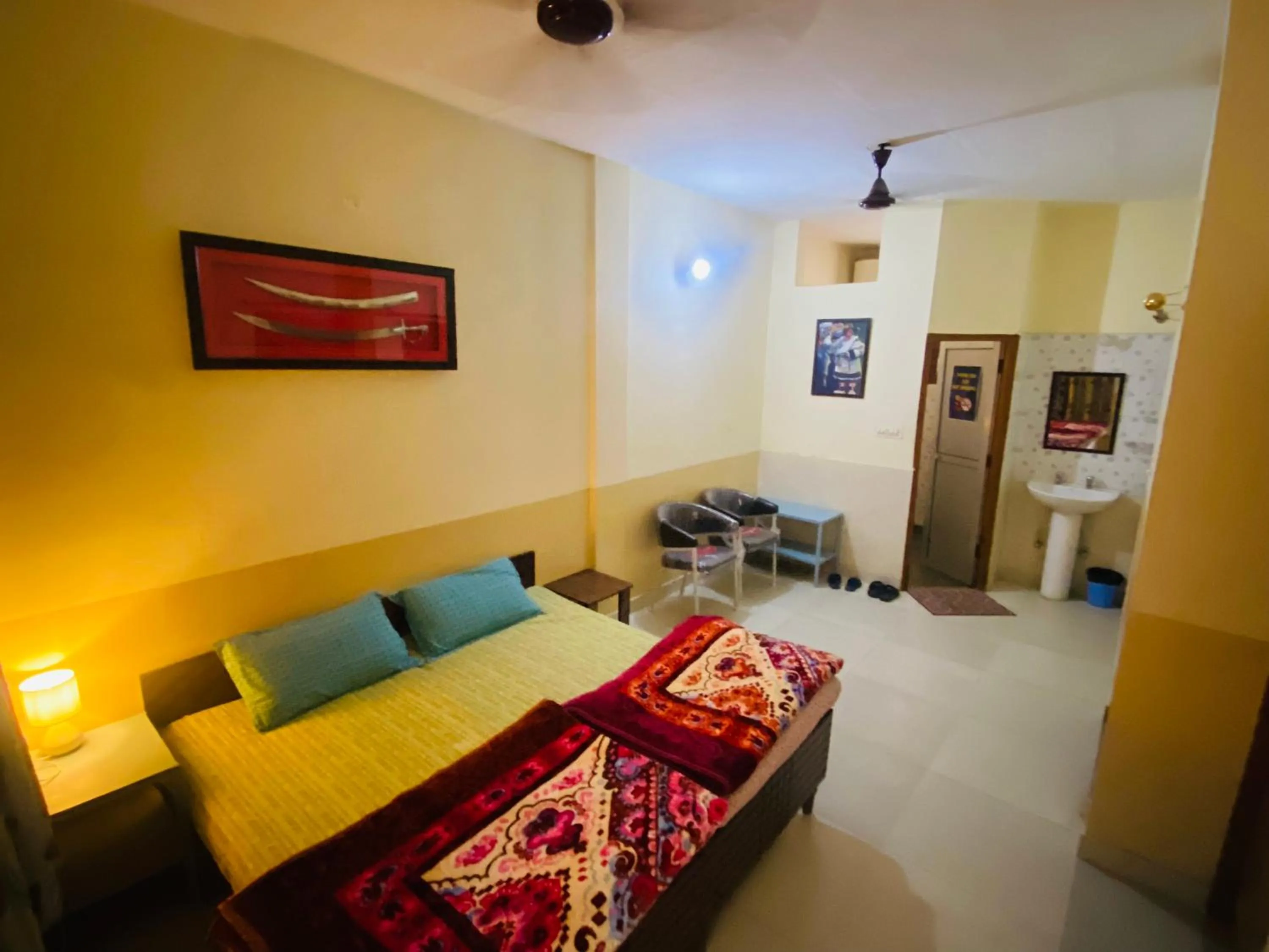 Bed in Negi Lodge Chandigarh