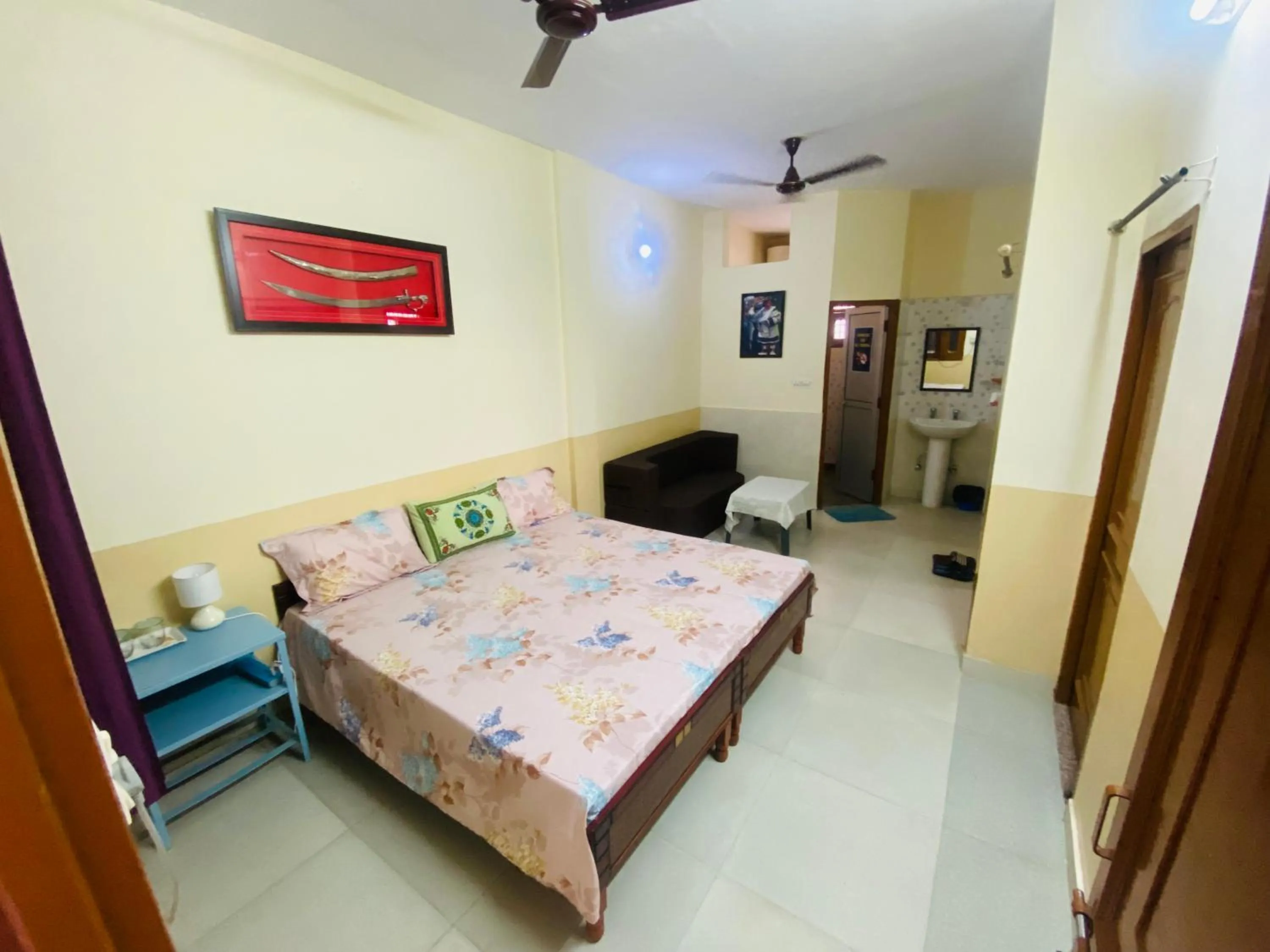 Bed in Negi Lodge Chandigarh