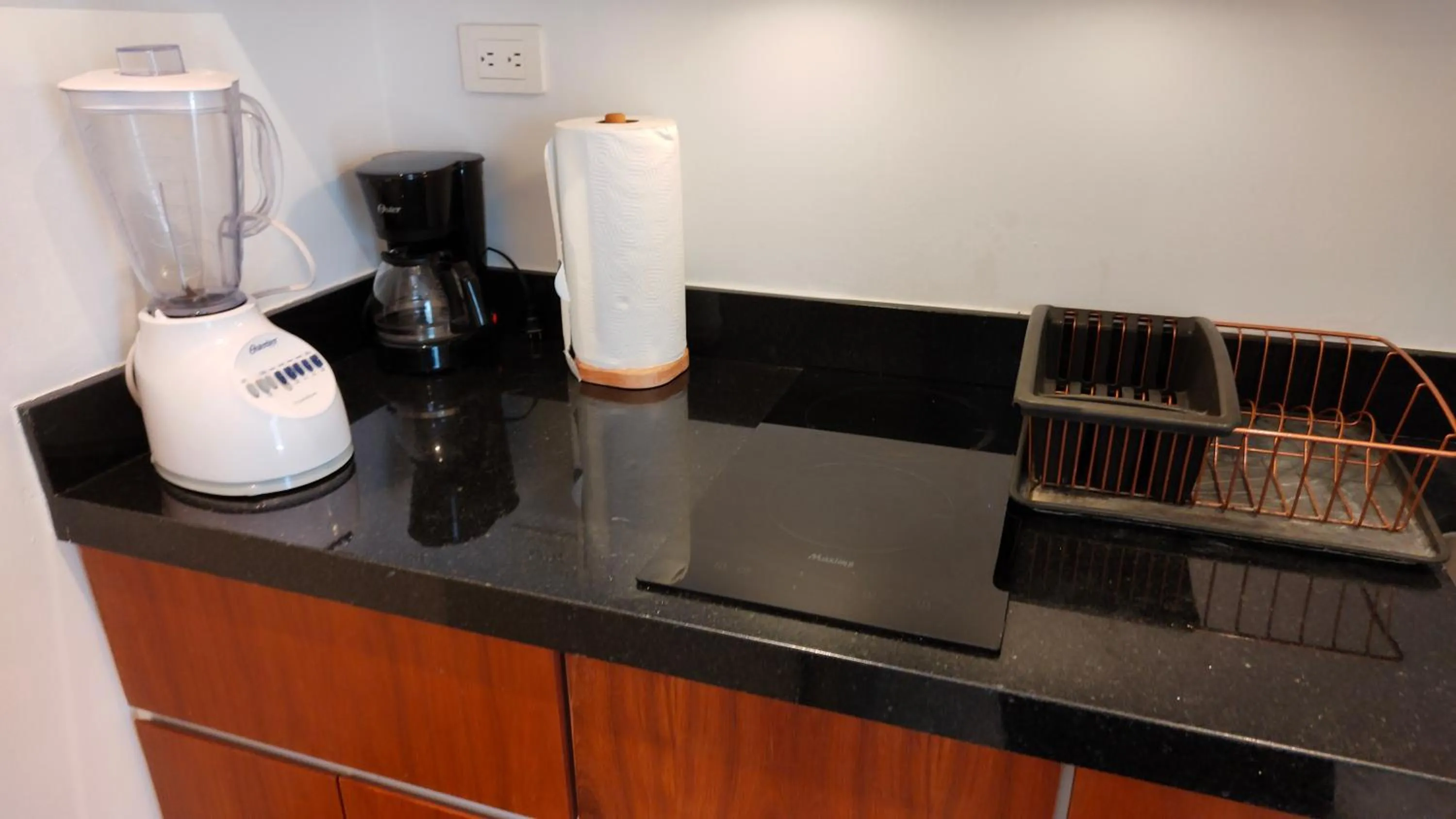 Coffee/tea facilities in Emiliano 42 Condos Boutique