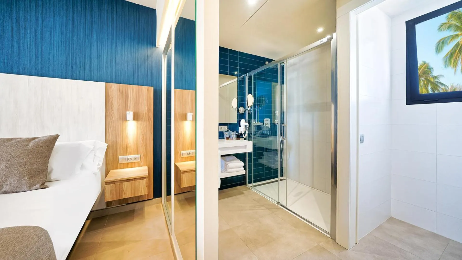 Photo of the whole room, Bed in Club Maspalomas Suites & Spa - Adults Only