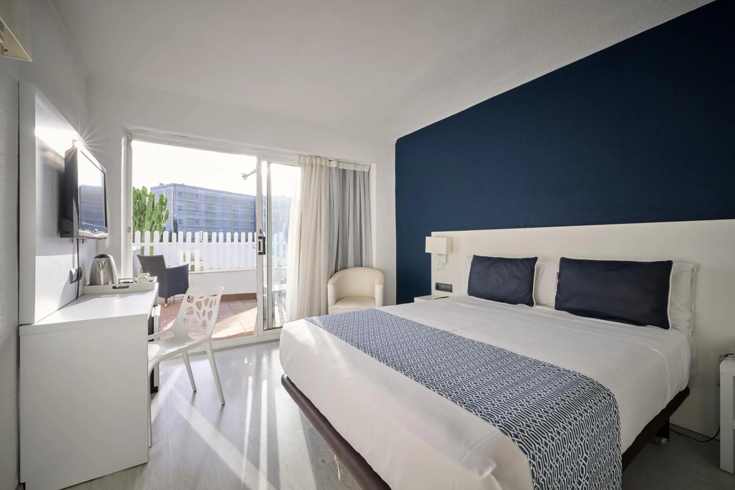Bed in Catalonia del Mar - Adults Only