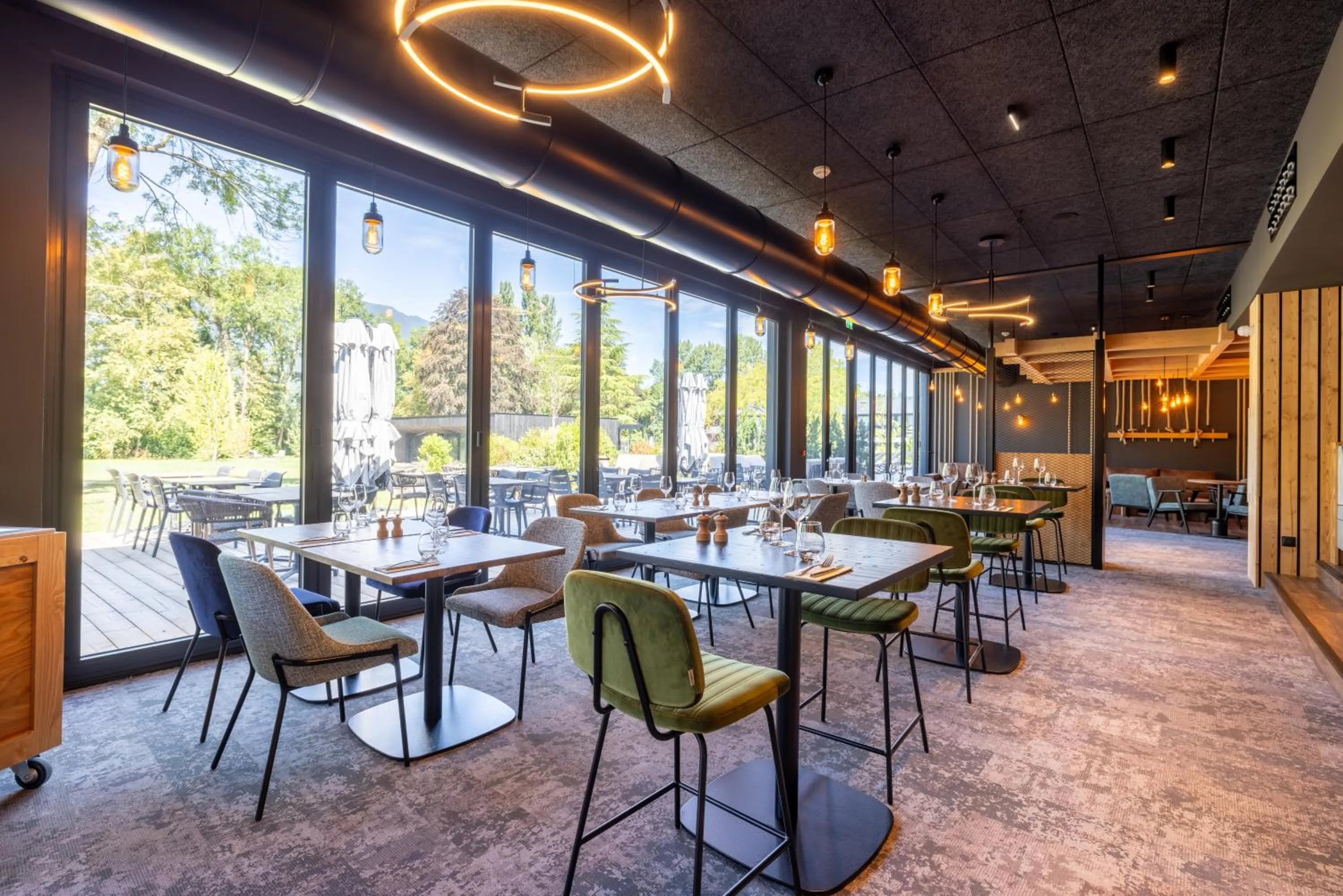 Restaurant/places to eat in Miura