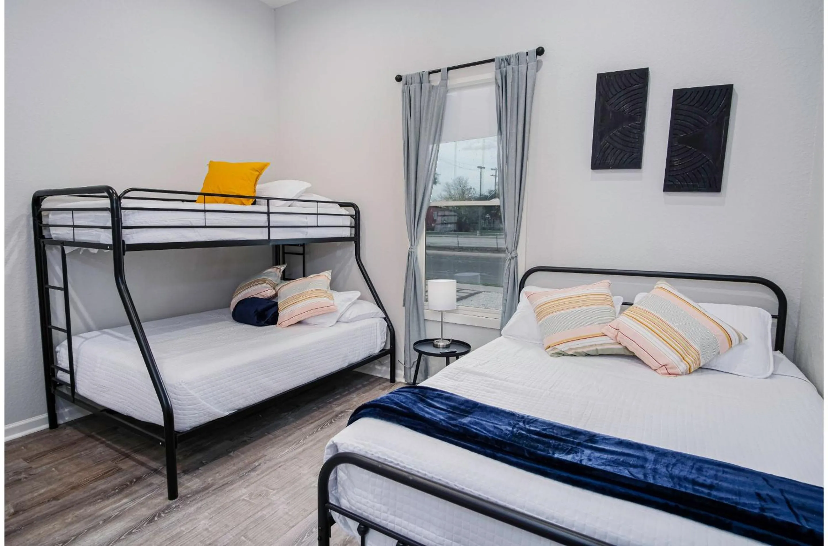 Other, Bed in Magnificent 4BR Near Famous Riverwalk and Downtown