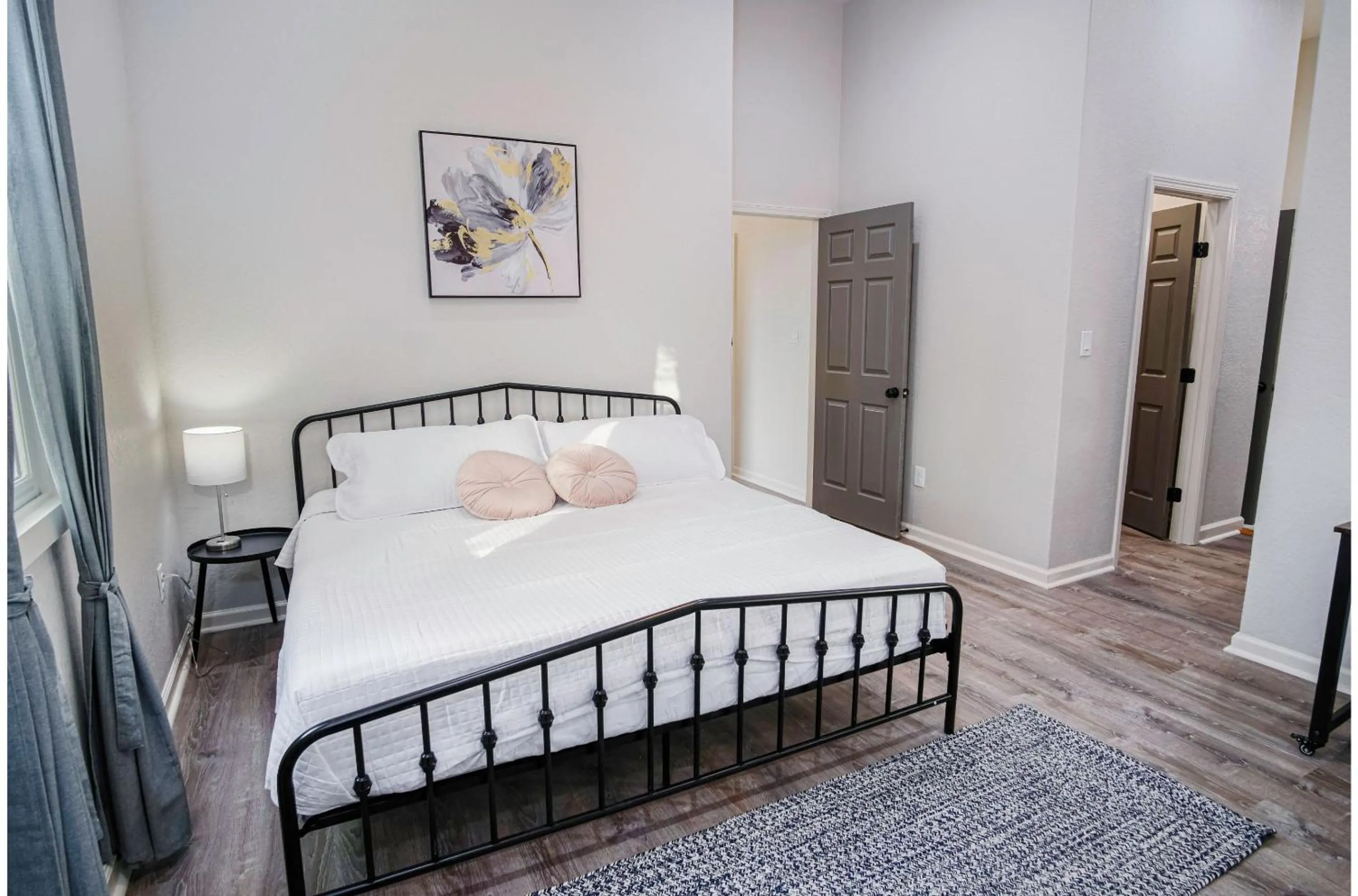 Other, Bed in Magnificent 4BR Near Famous Riverwalk and Downtown