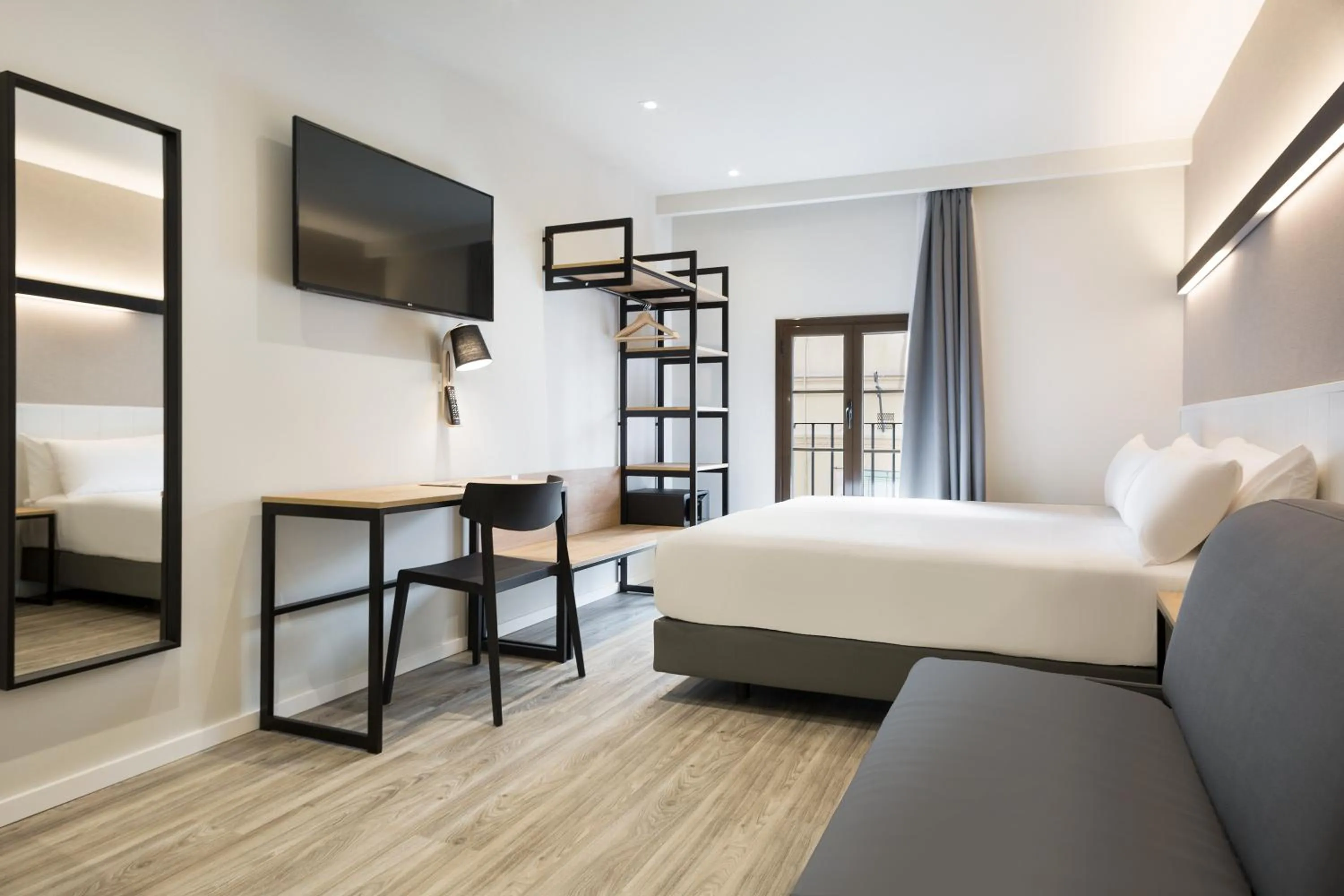 Bed in Acta BCN 40