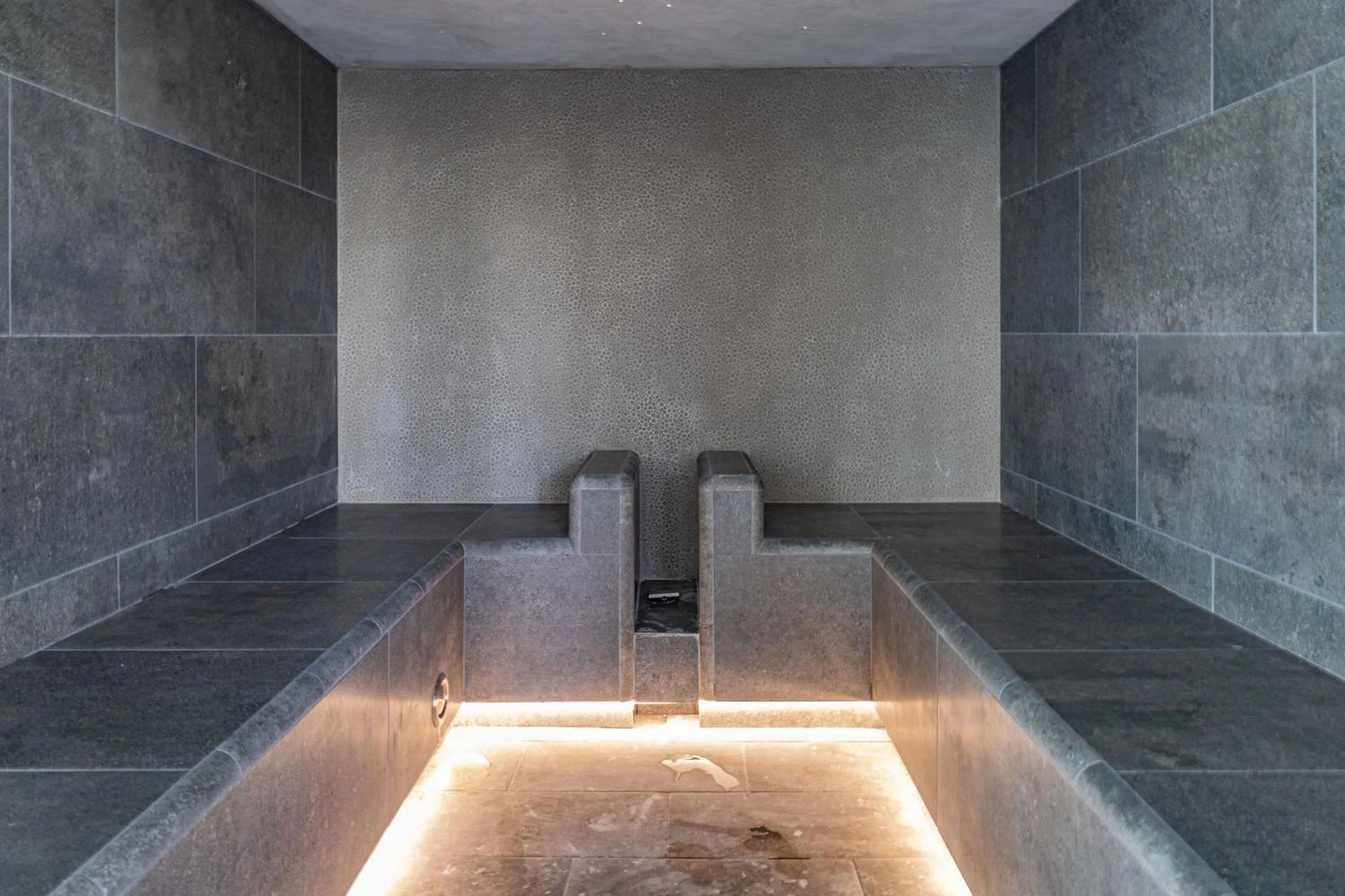 Steam room in Seth Port Ciutadella