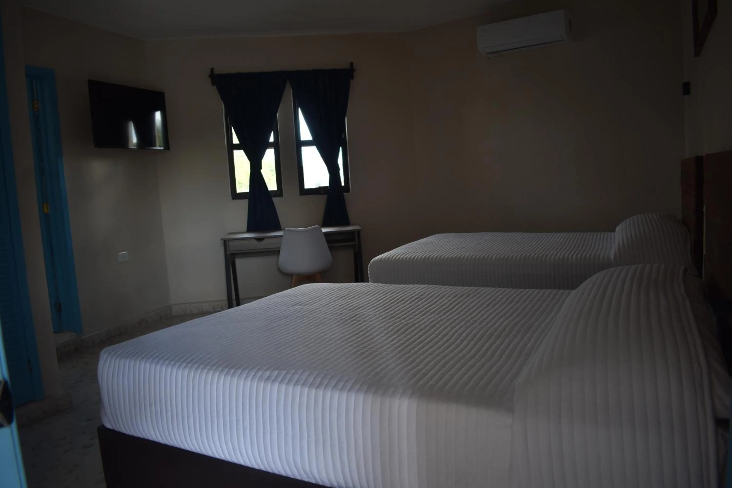 Bed in LUNA AZUL BY UVAS