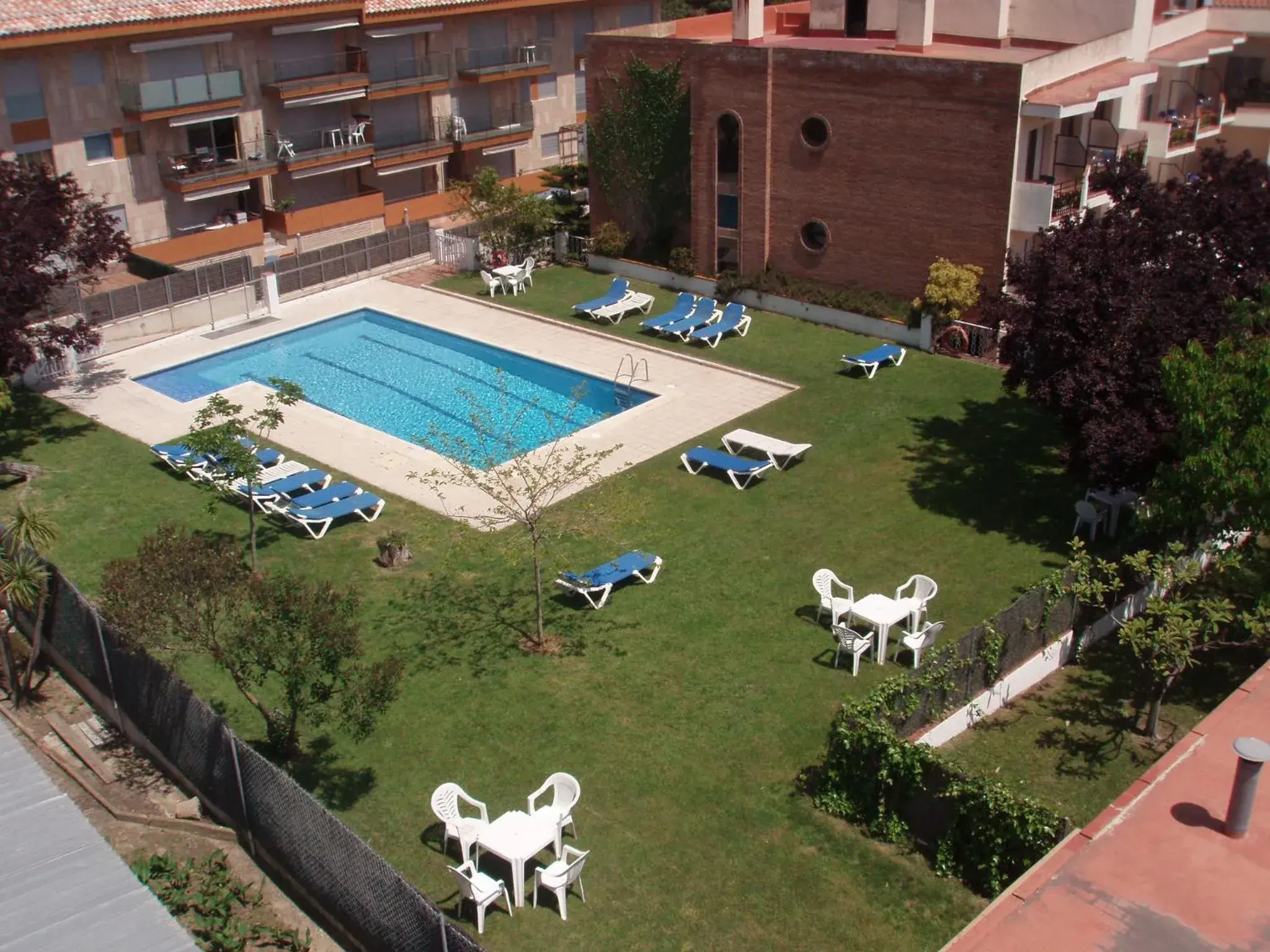 Swimming pool in Hotel Ancora Swimming pool in Hotel Ancora