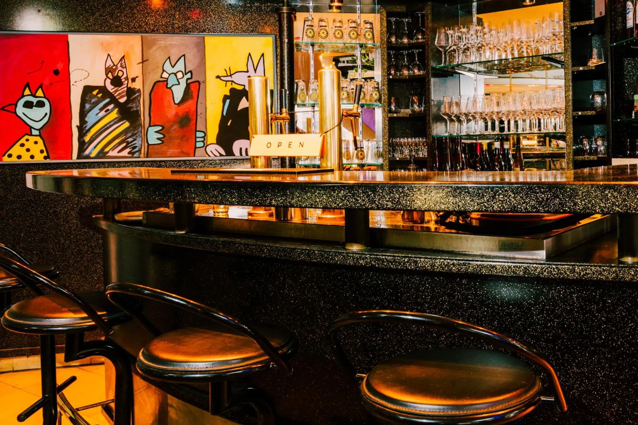 Lounge or bar in Hessenland Hotel Kassel Innenstadt by Stay Awesome