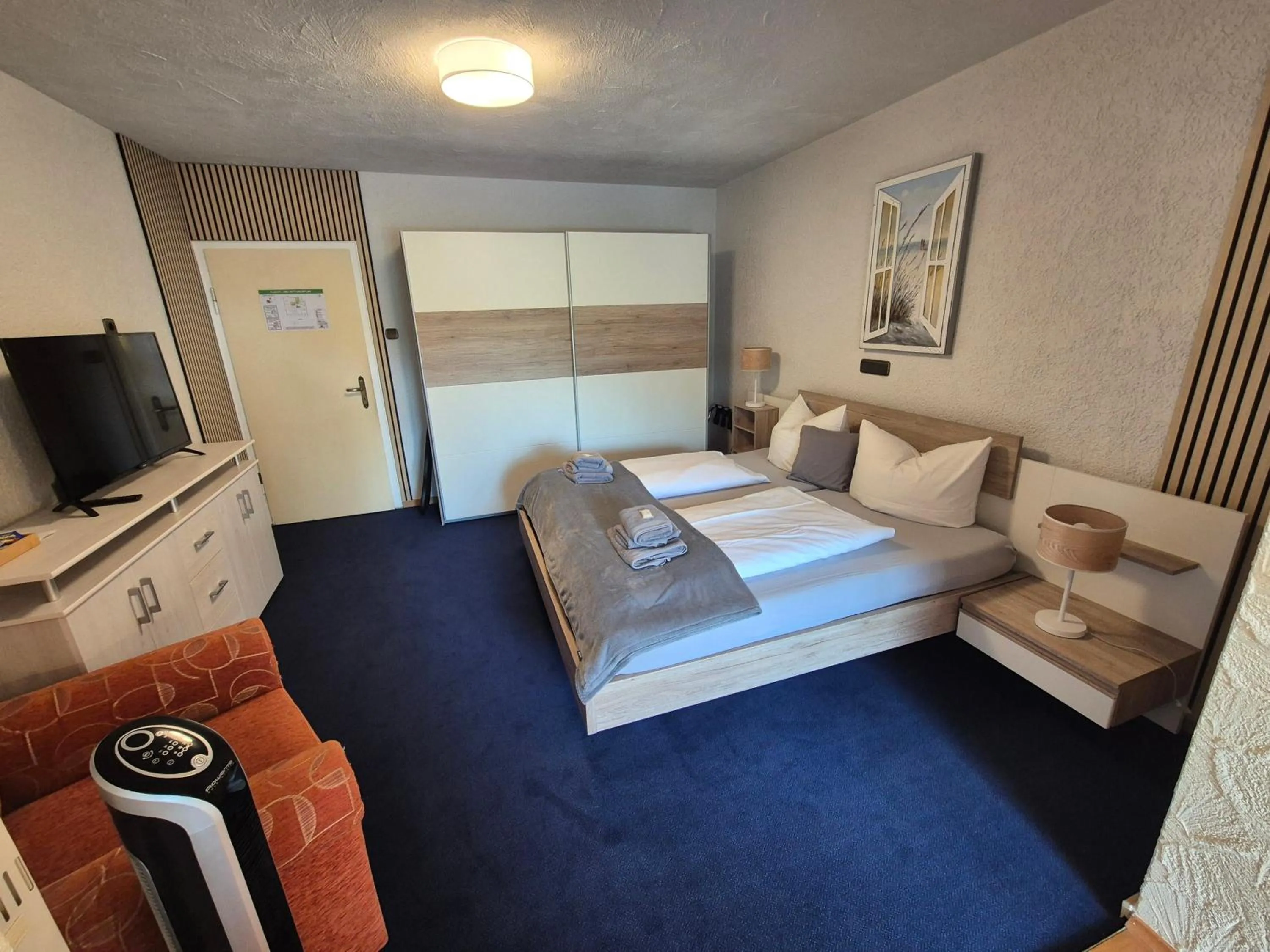 Bedroom, Bed in Hotel Schönblick