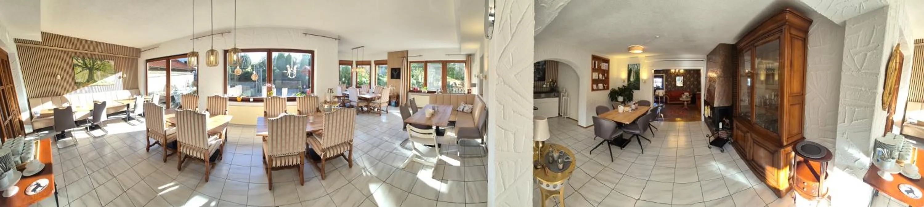 Restaurant/places to eat in Hotel Schönblick