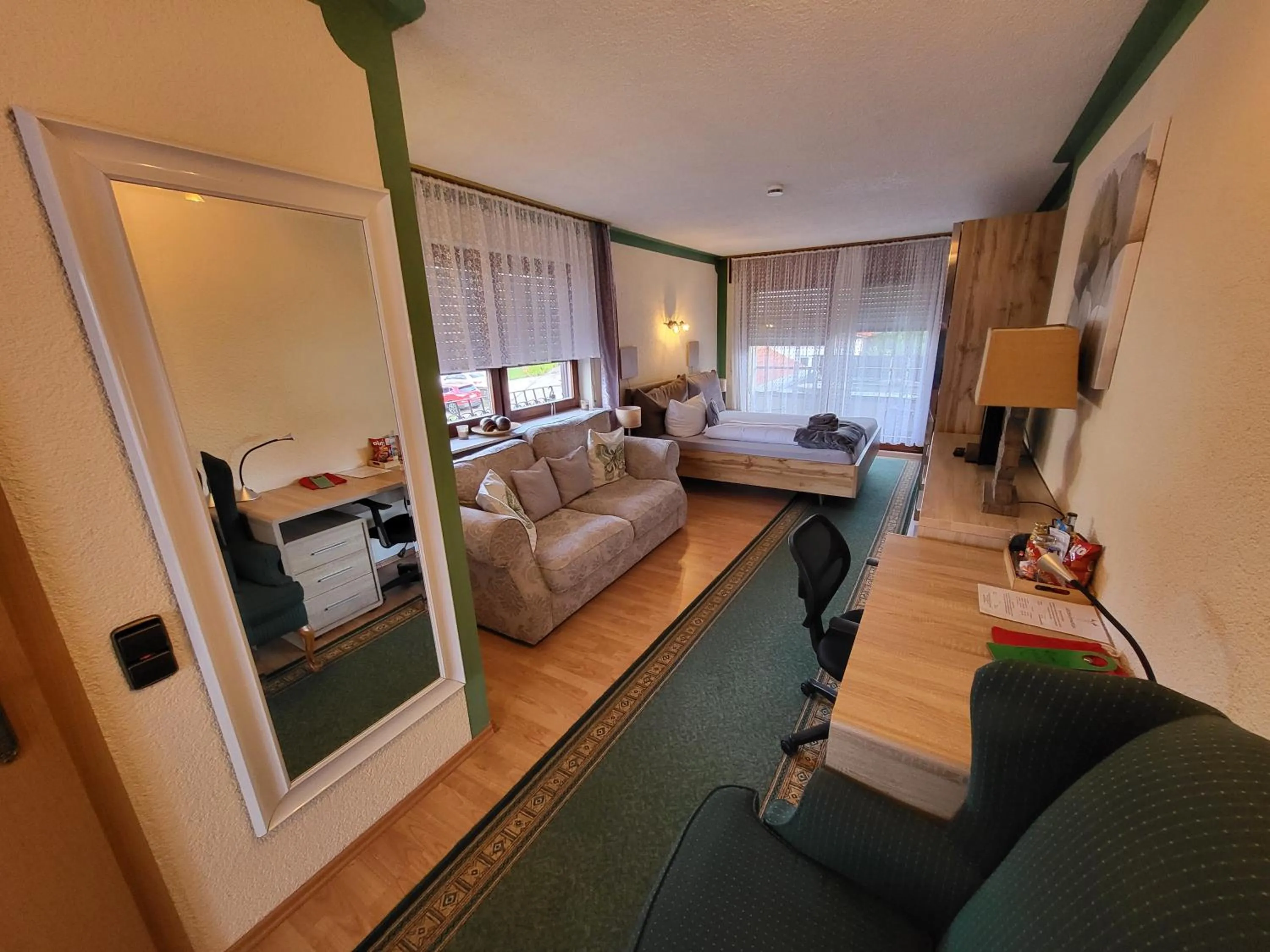 Living room, Bed in Hotel Schönblick