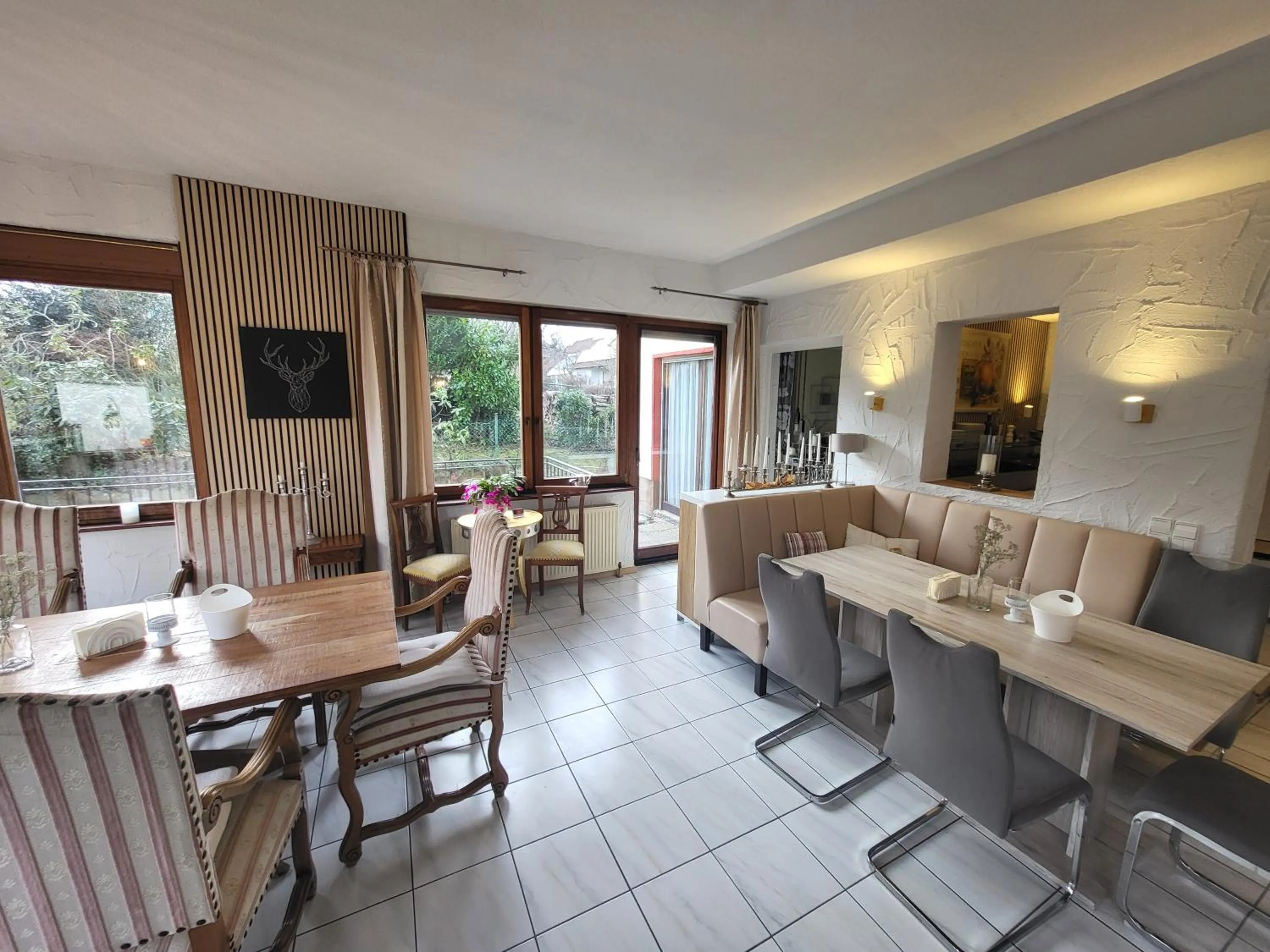 Restaurant/places to eat in Hotel Schönblick