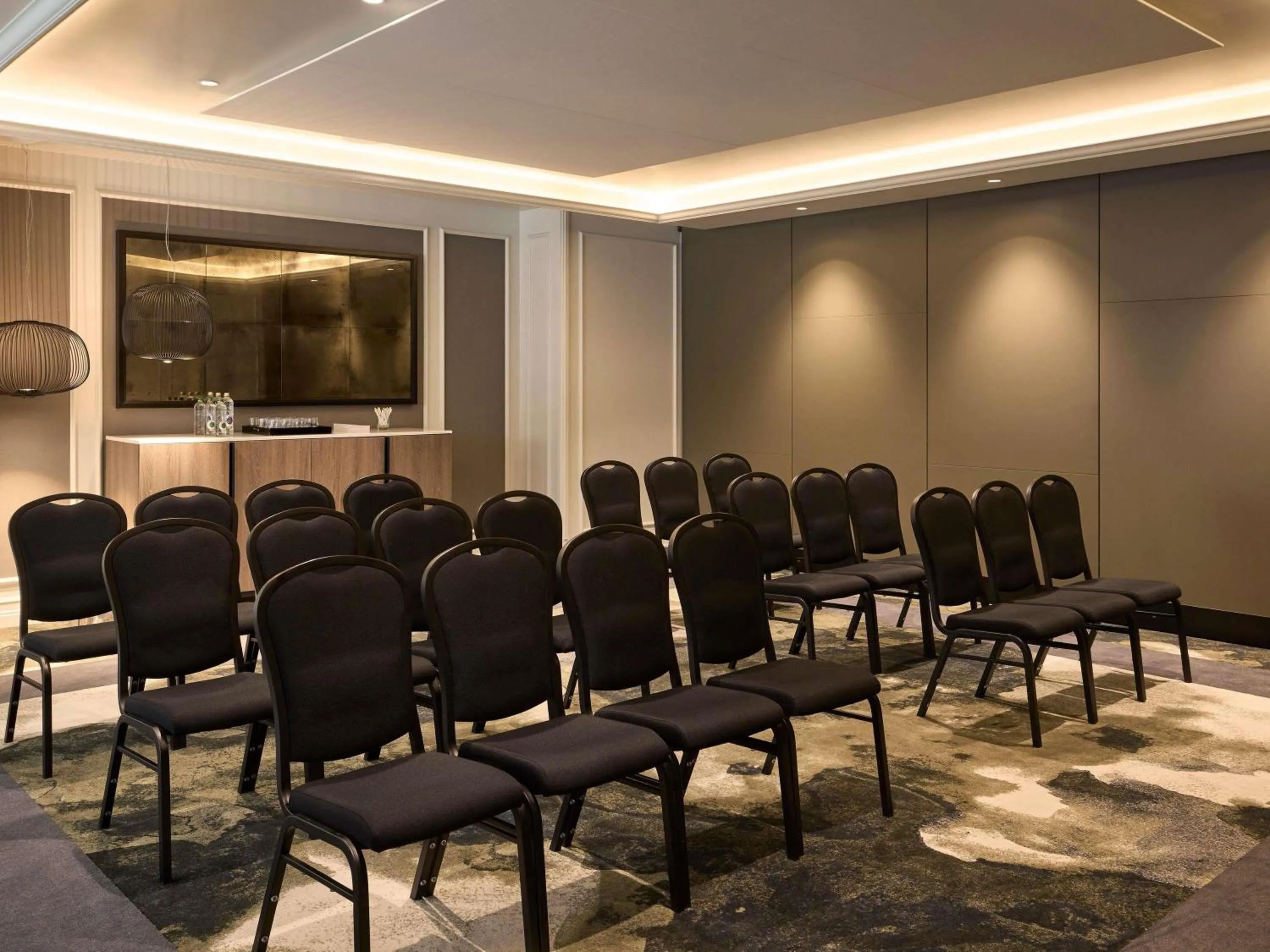 Meeting/conference room in Sofitel Barcelona Skipper