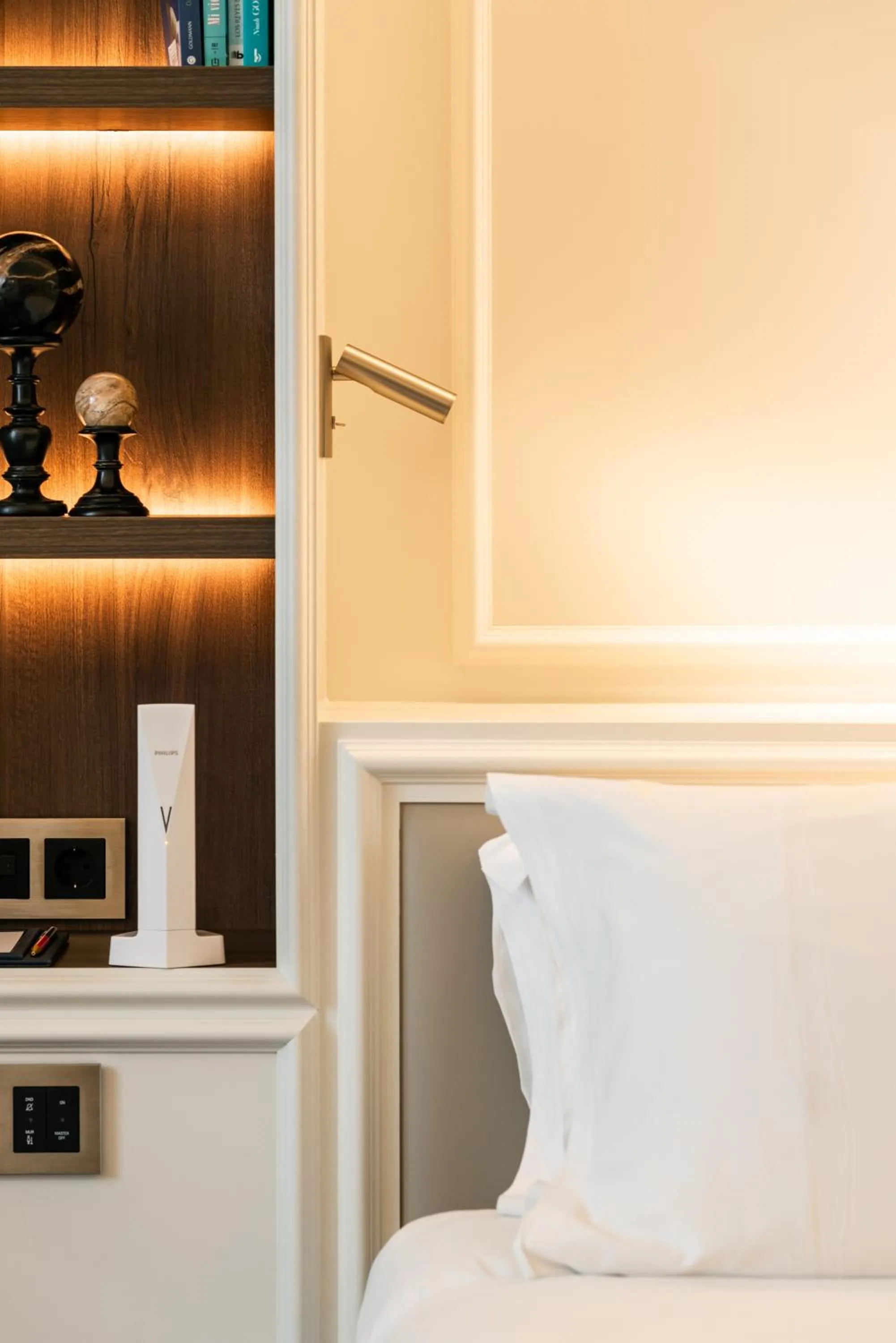 Decorative detail, Bed in Sofitel Barcelona Skipper