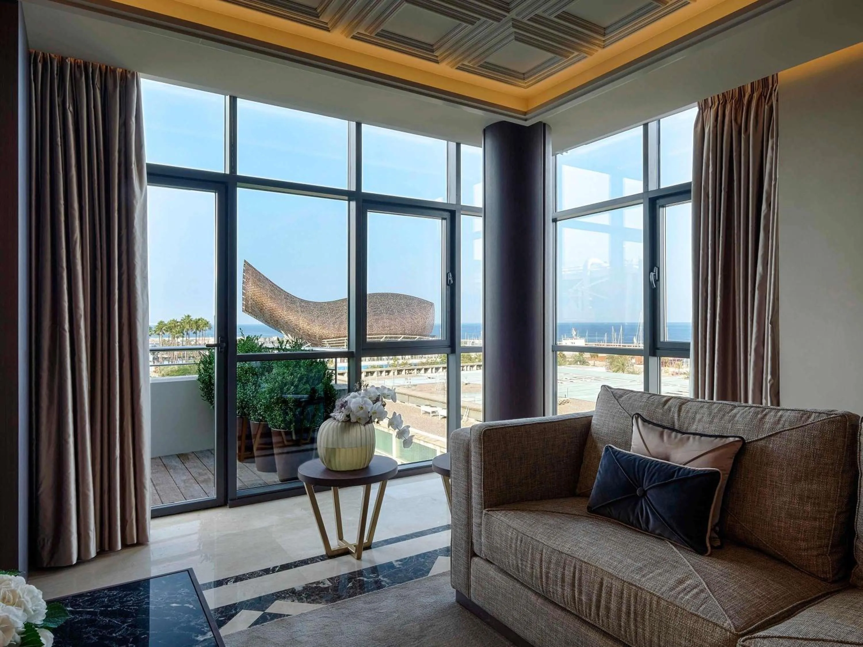 Bedroom in Sofitel Barcelona Skipper