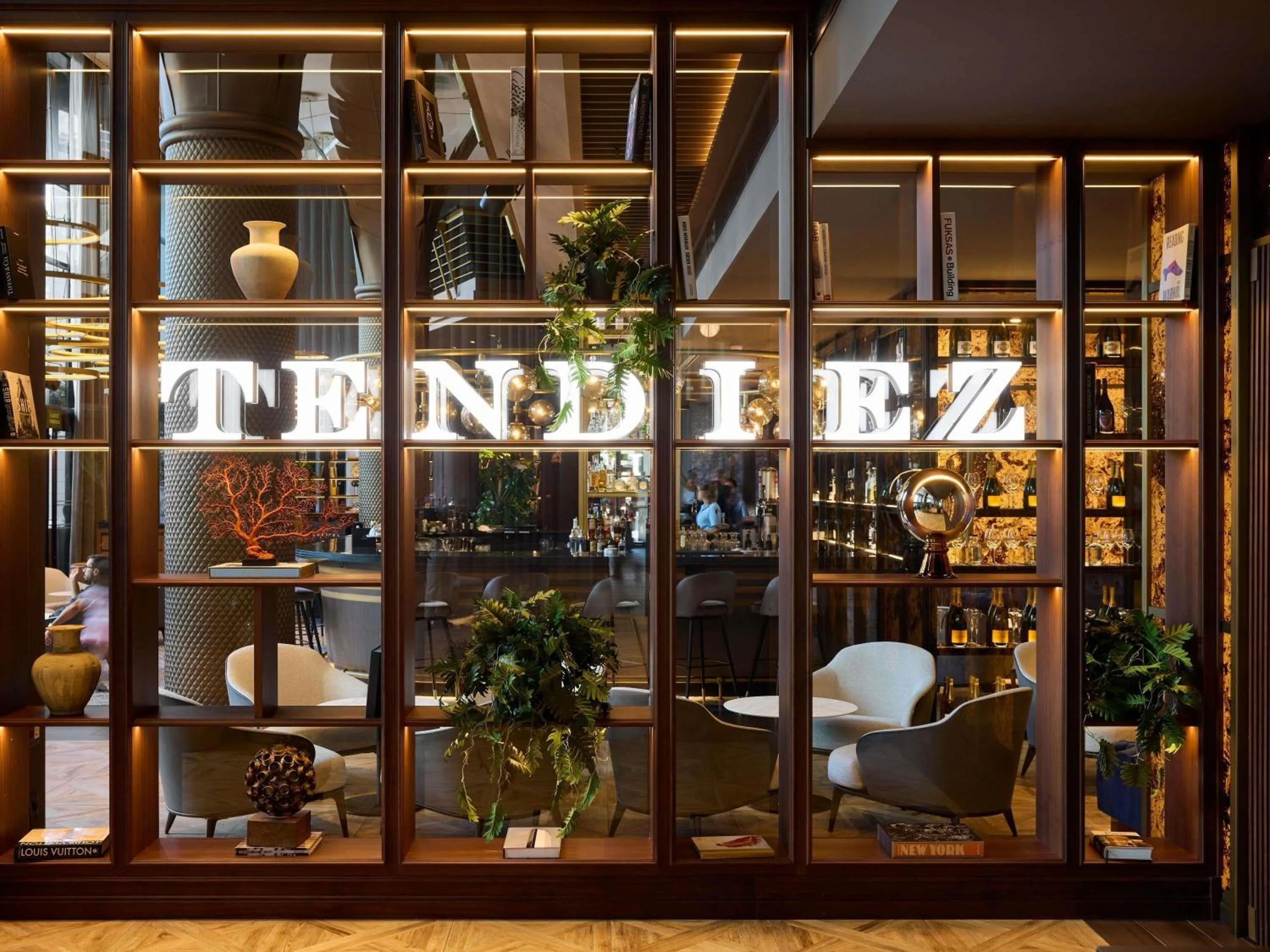 Restaurant/places to eat in Sofitel Barcelona Skipper