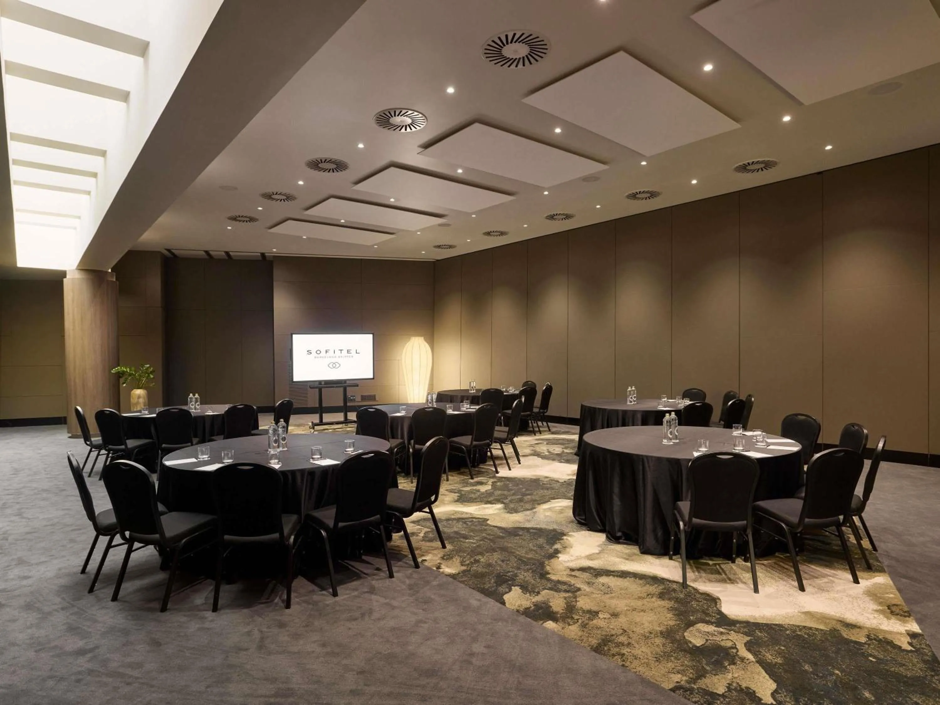 Meeting/conference room in Sofitel Barcelona Skipper