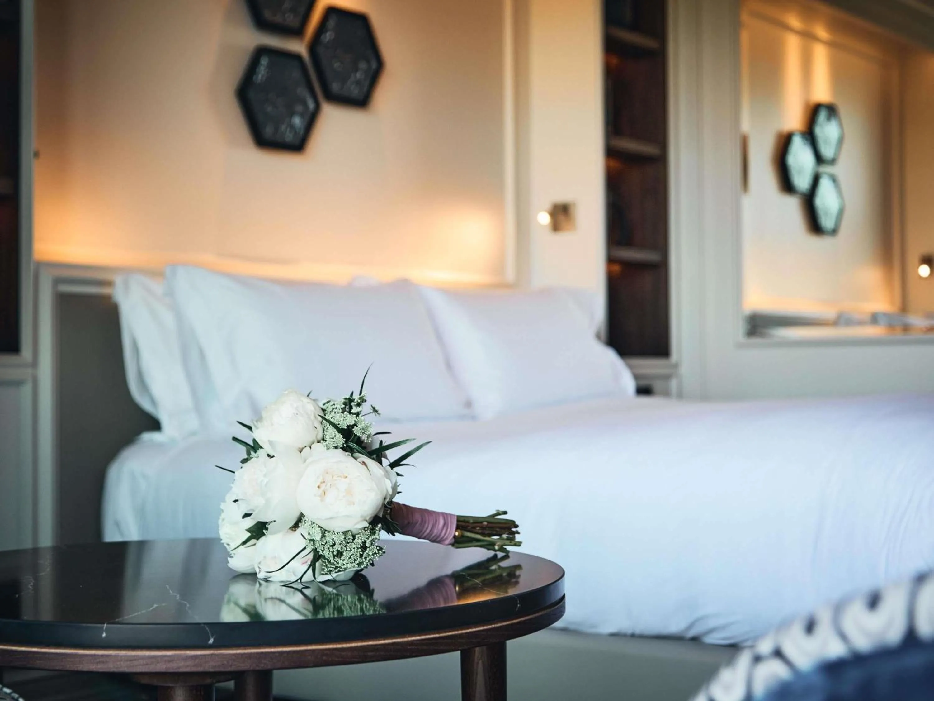 wedding, Bed in Sofitel Barcelona Skipper