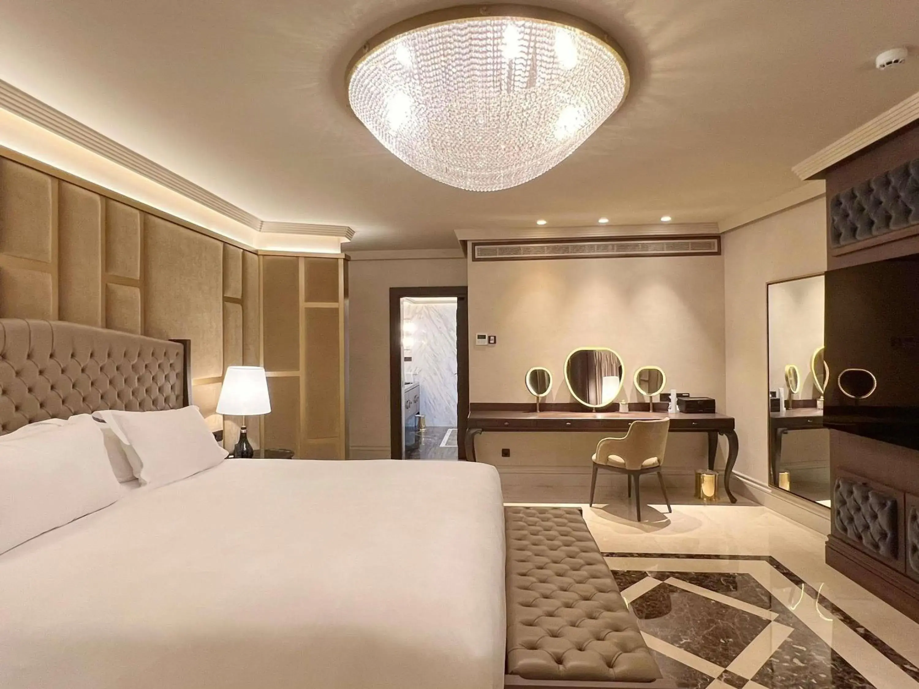 Bedroom, Bed in Sofitel Barcelona Skipper Bedroom, Bed in Sofitel Barcelona Skipper