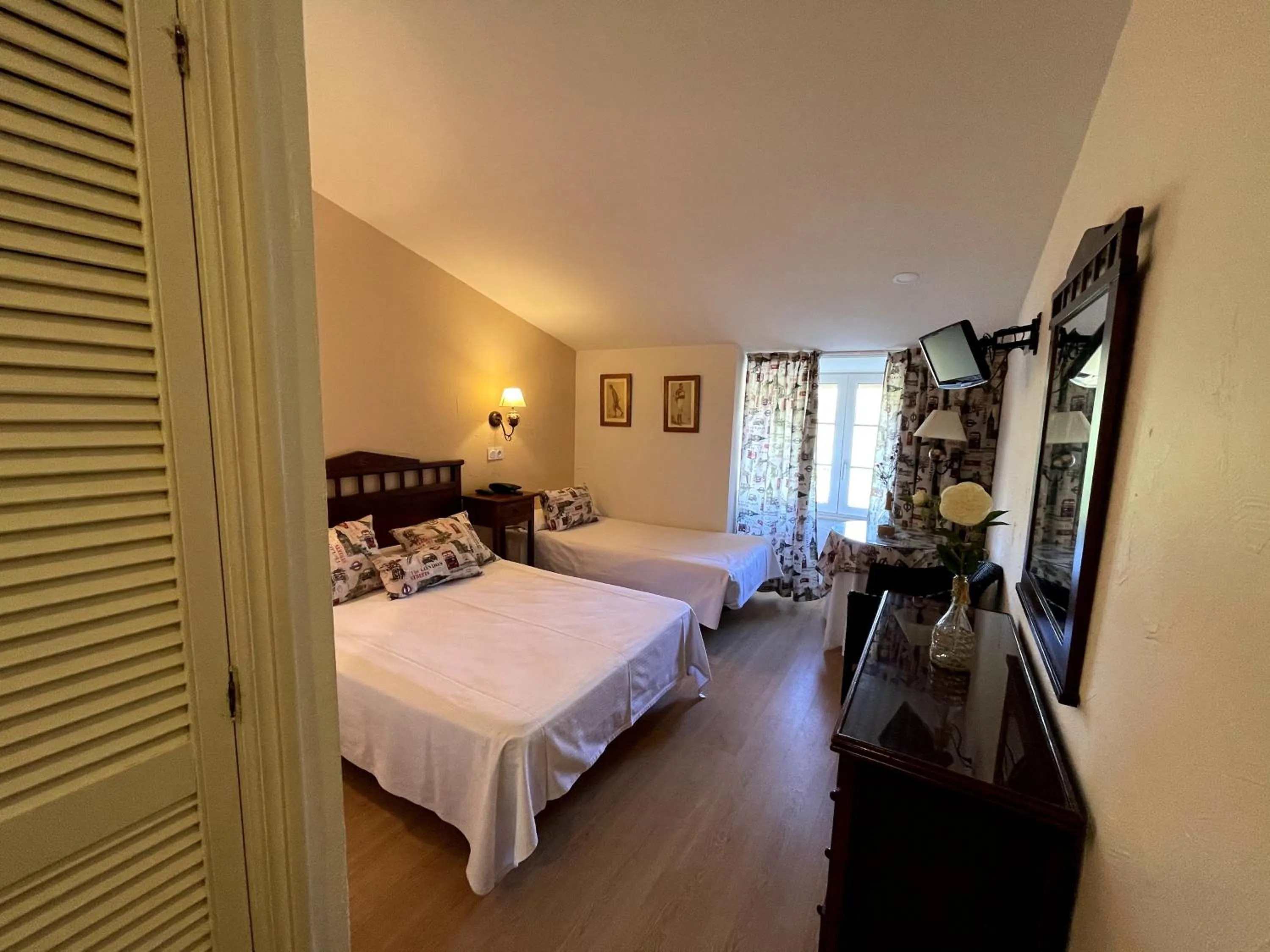 Photo of the whole room in Arha Villa de Suances - Antiguo Albatros