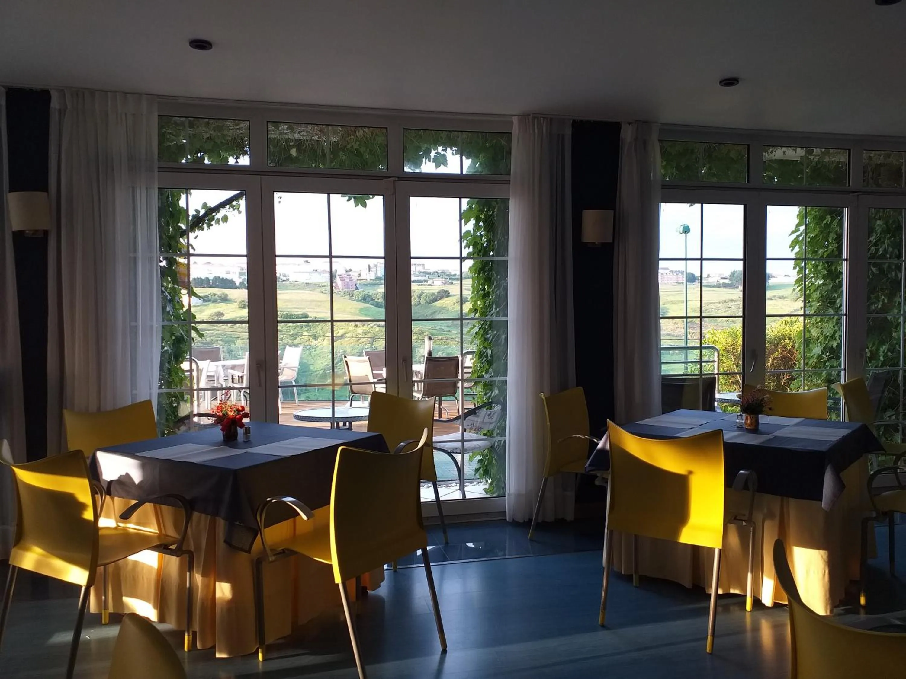 Restaurant/places to eat in Arha Villa de Suances - Antiguo Albatros