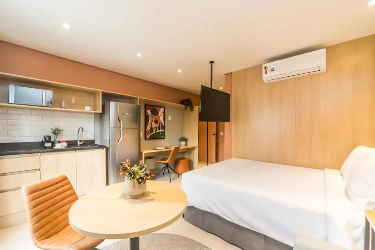 Photo of the whole room, Bed in Cozzy Suites Paraíso Hotel