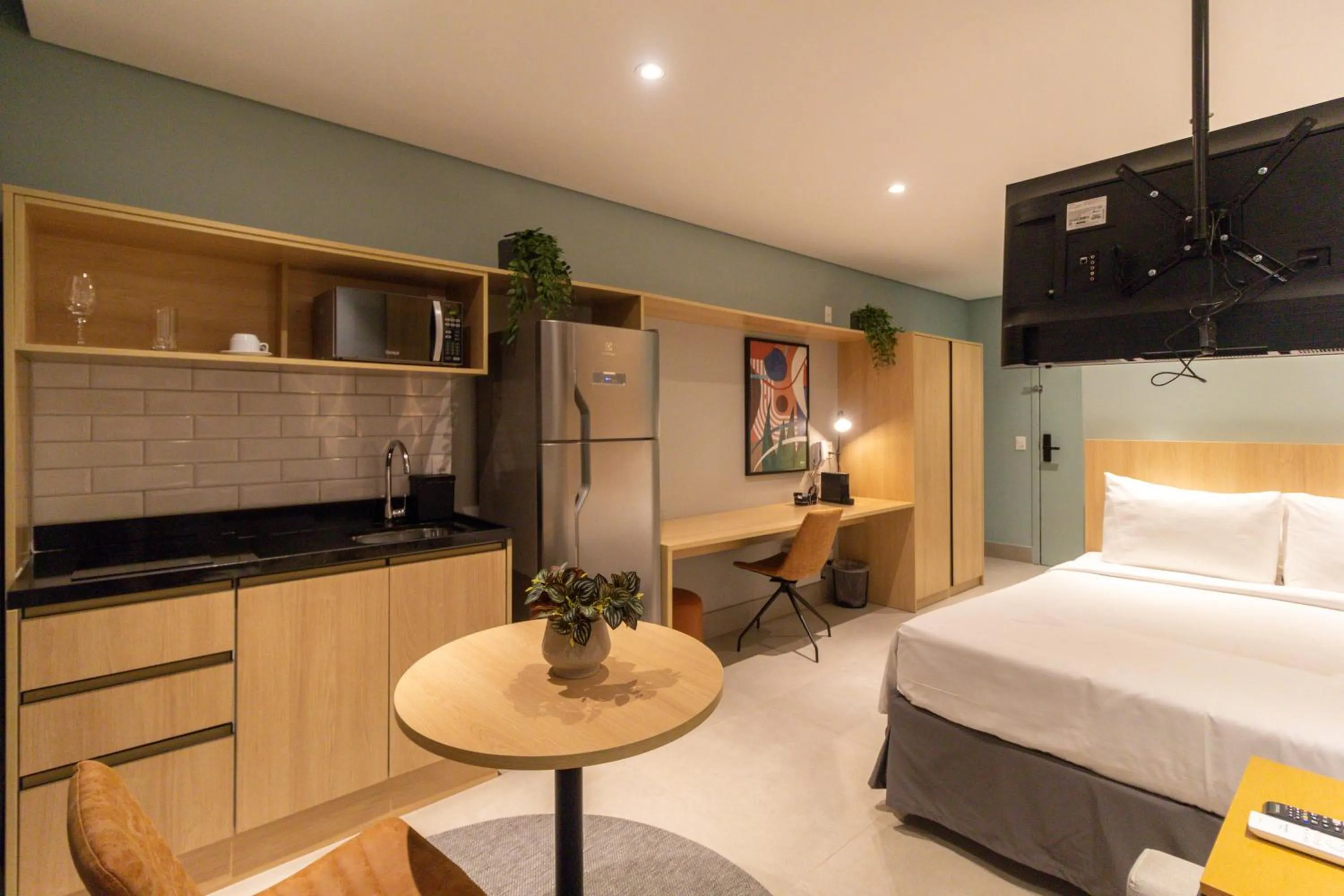 Photo of the whole room, Bed in Cozzy Suites Paraíso Hotel