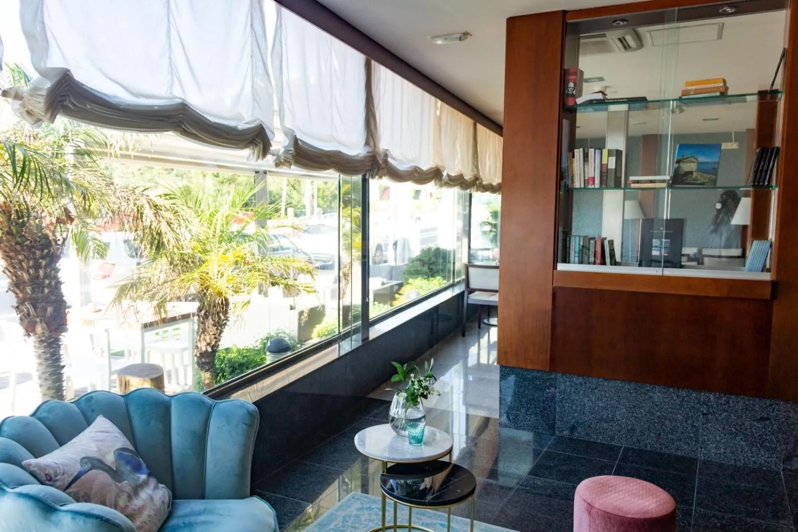 Communal lounge/ TV room in Hotel Canelas