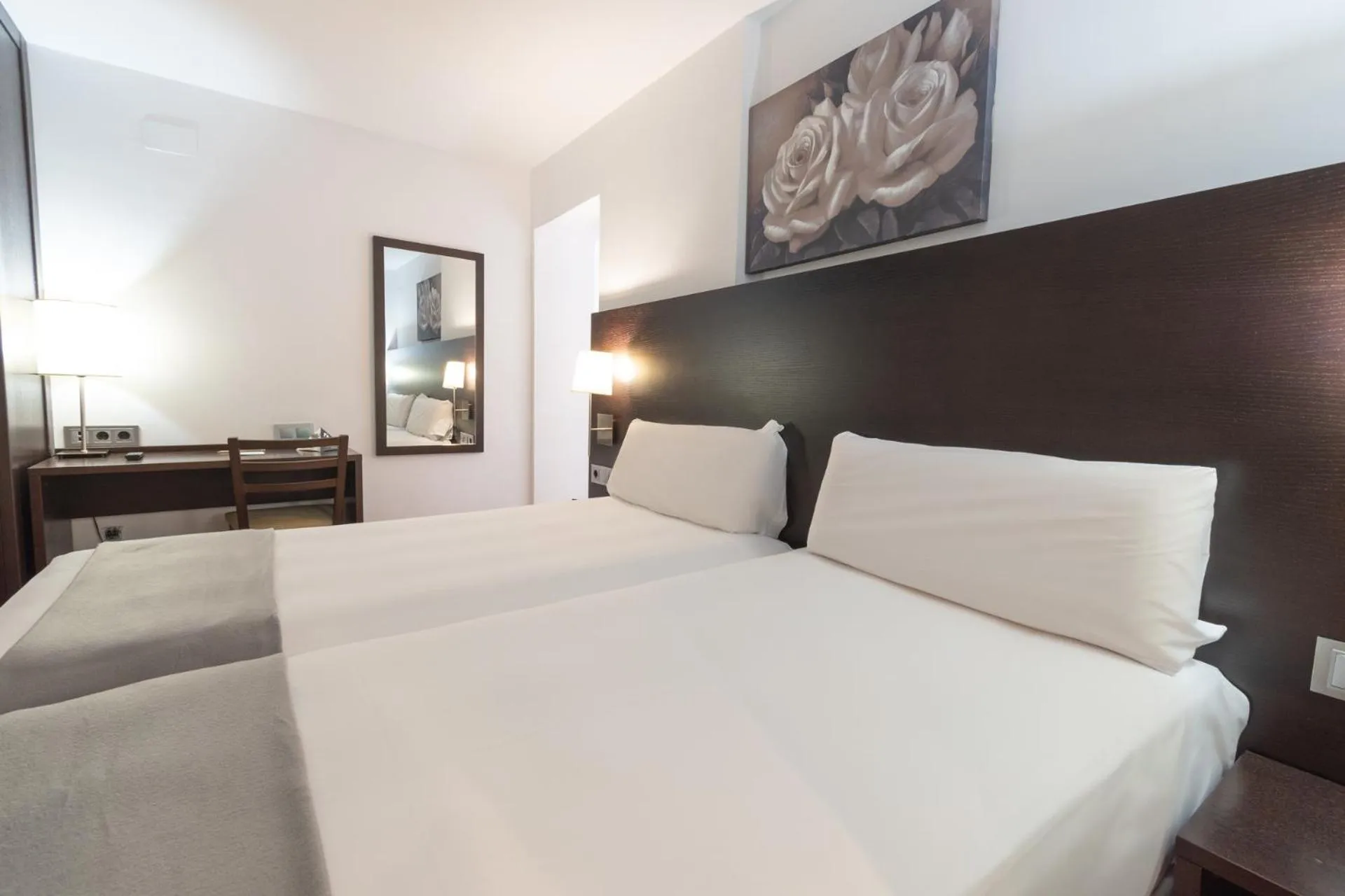 Bed in Hotel Alda Zaragoza Independencia