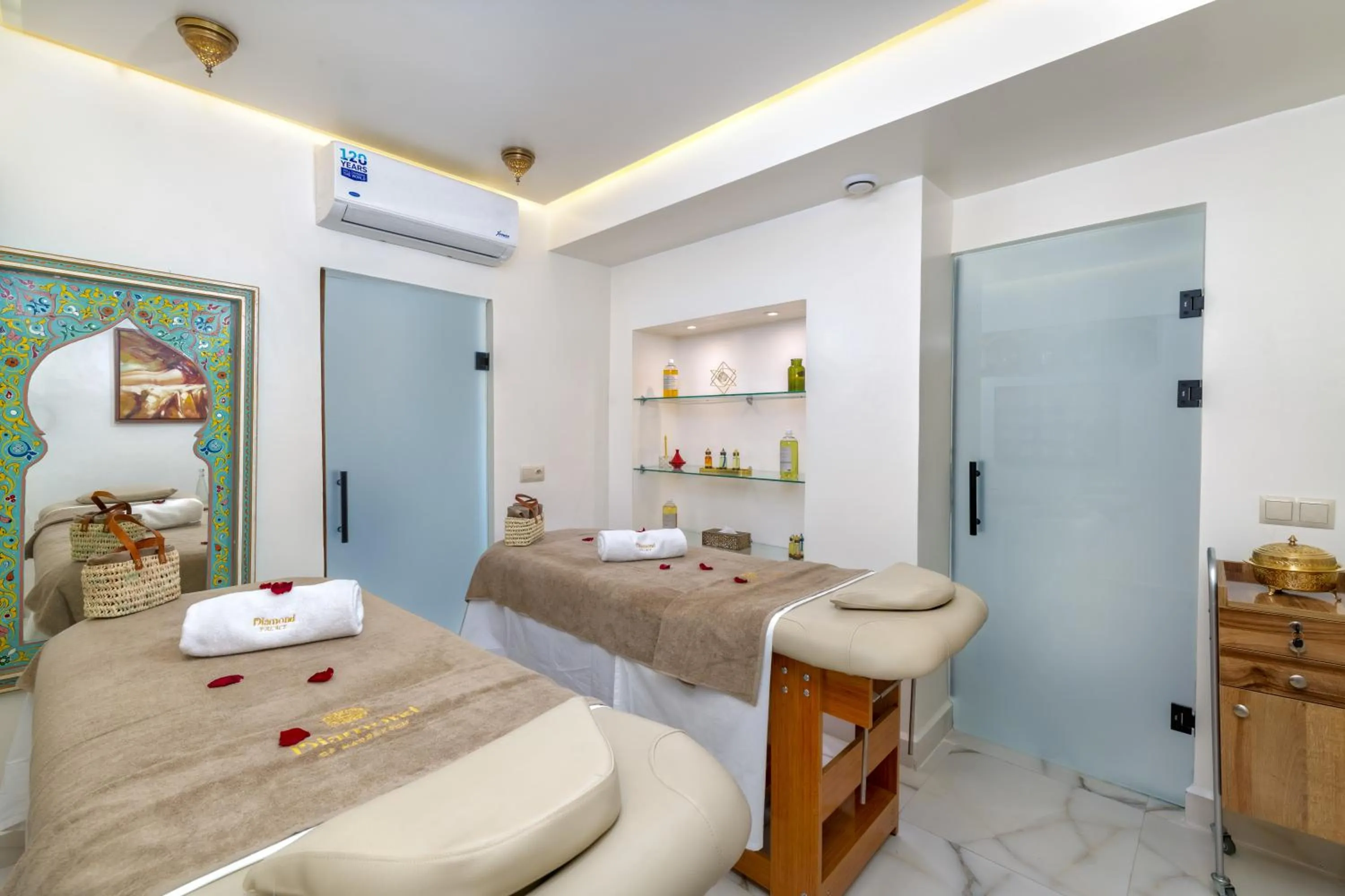 Massage, Bed in Riad Diamond Of Marrakech & Spa