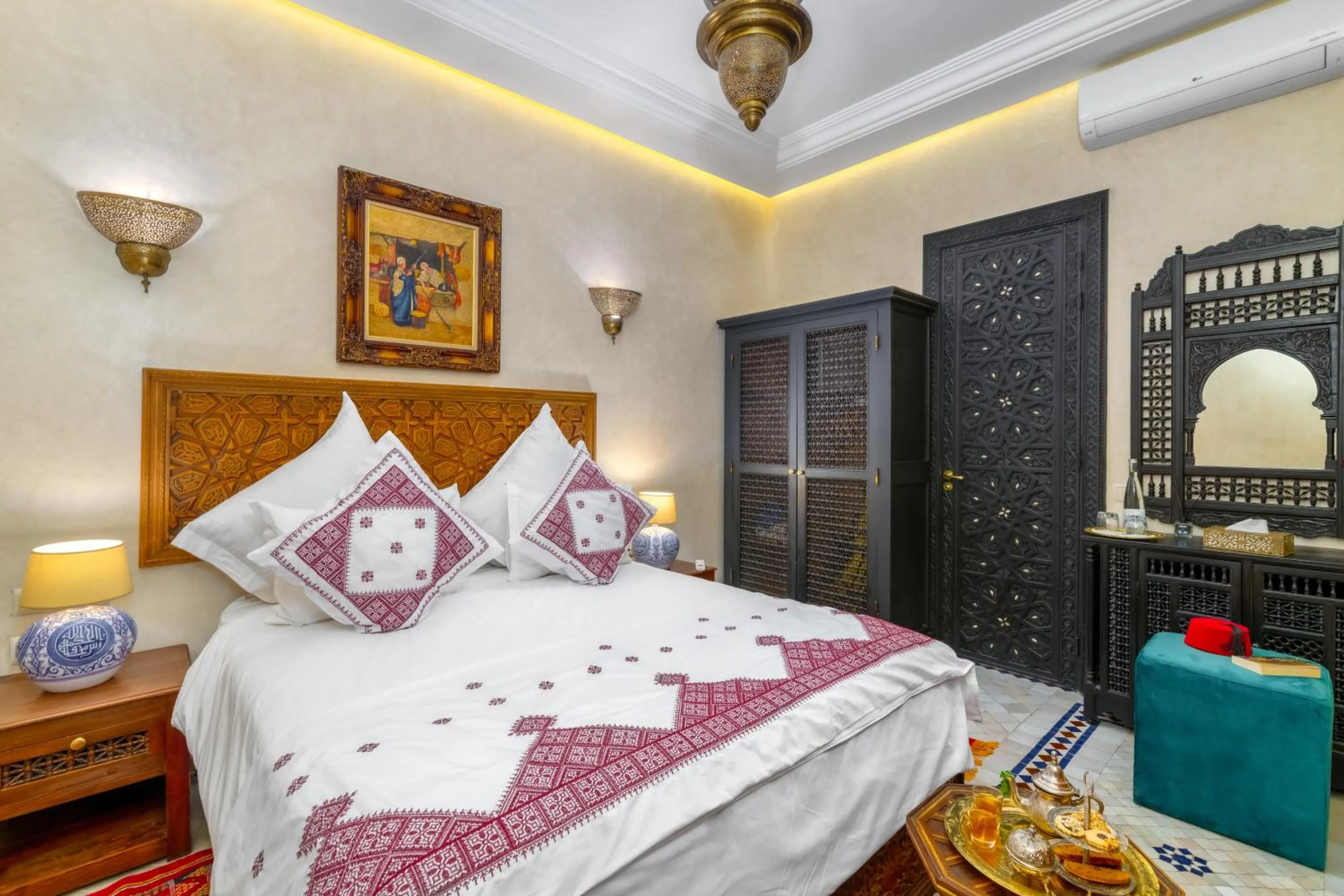 Photo of the whole room, Bed in Riad Diamond Of Marrakech & Spa