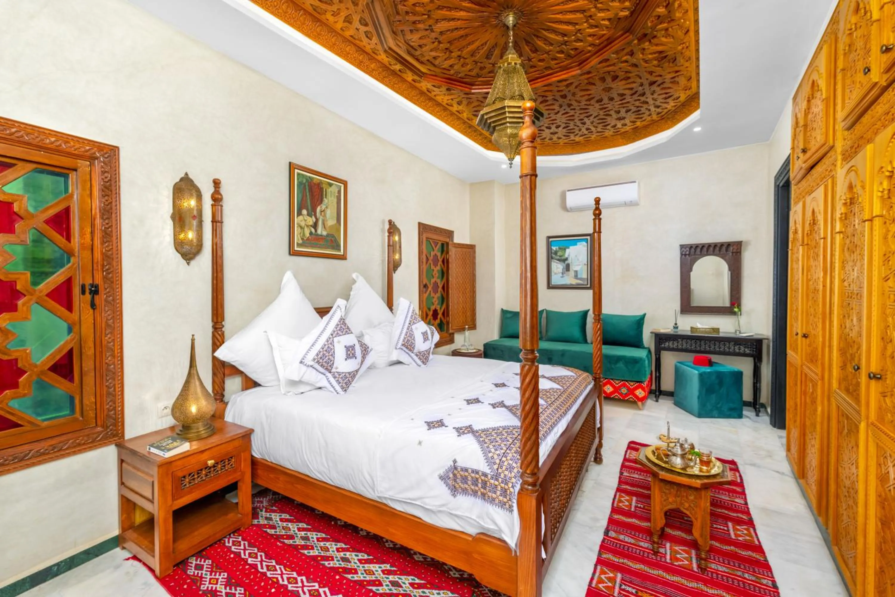 Bed in Riad Diamond Of Marrakech & Spa