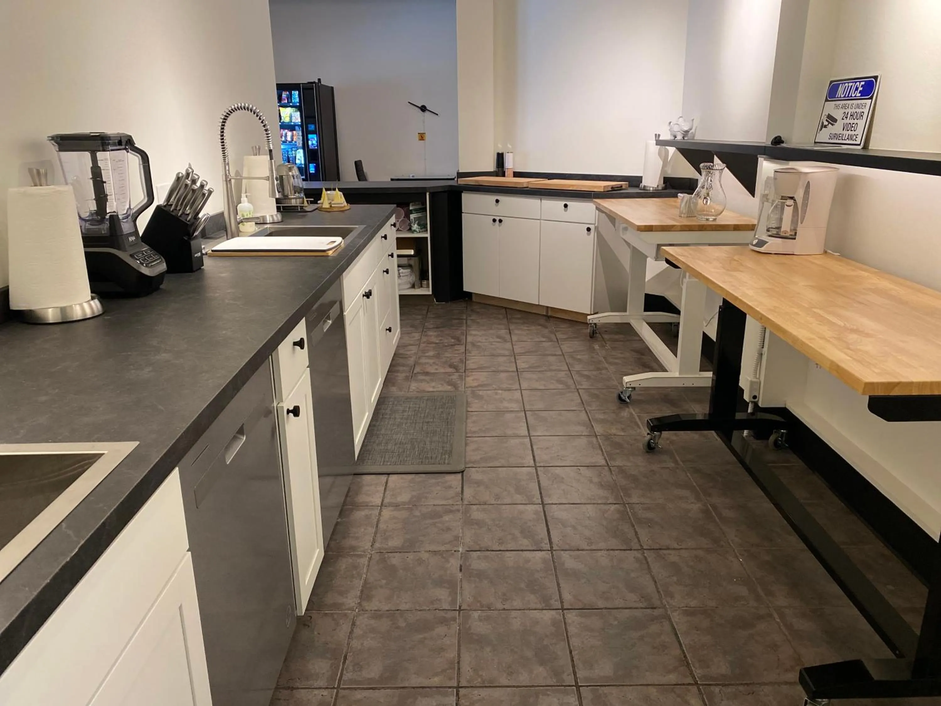 Kitchen or kitchenette in Icon Inn