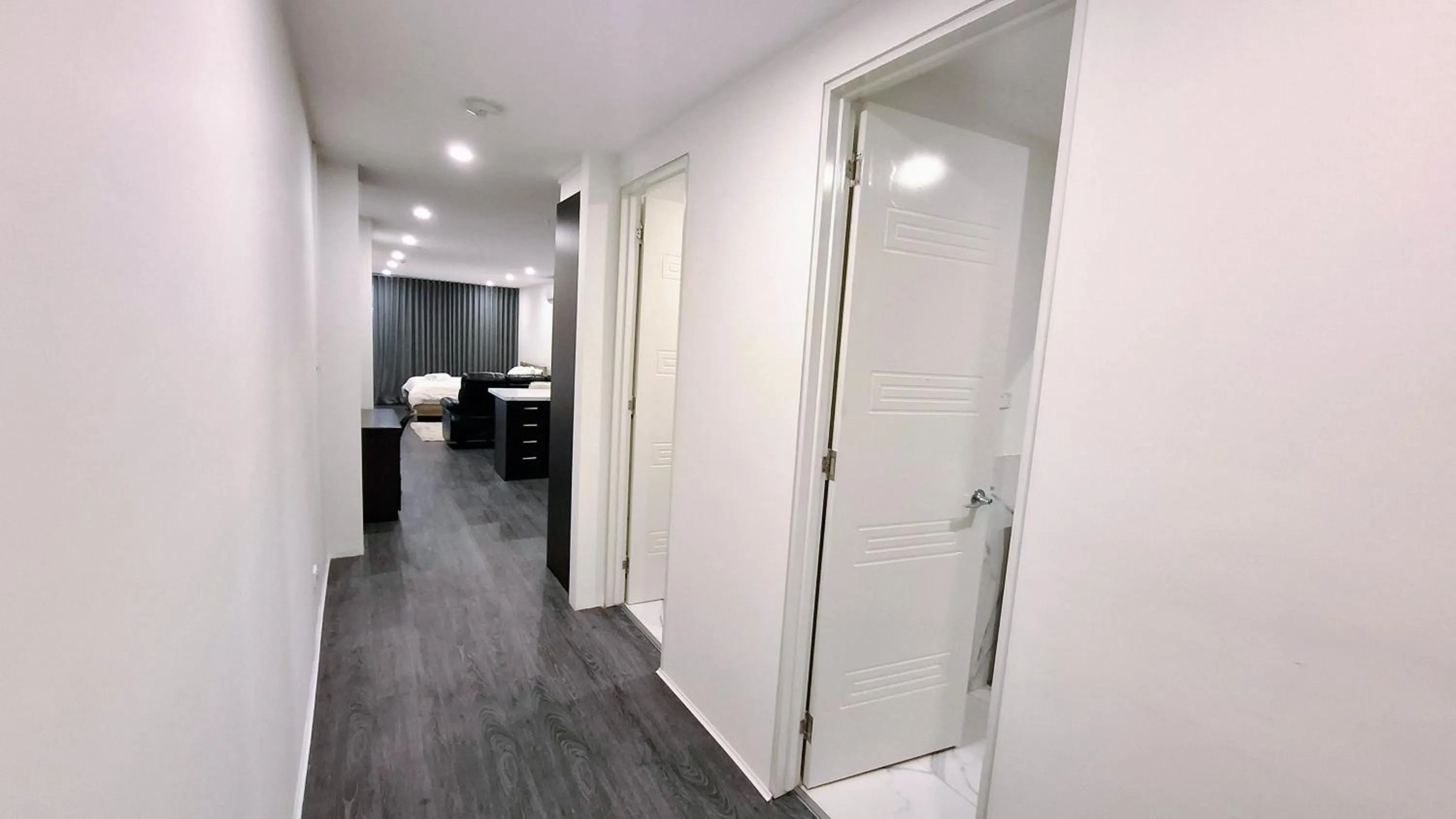 wardrobe in Exodus Dandenong Apartment Hotel