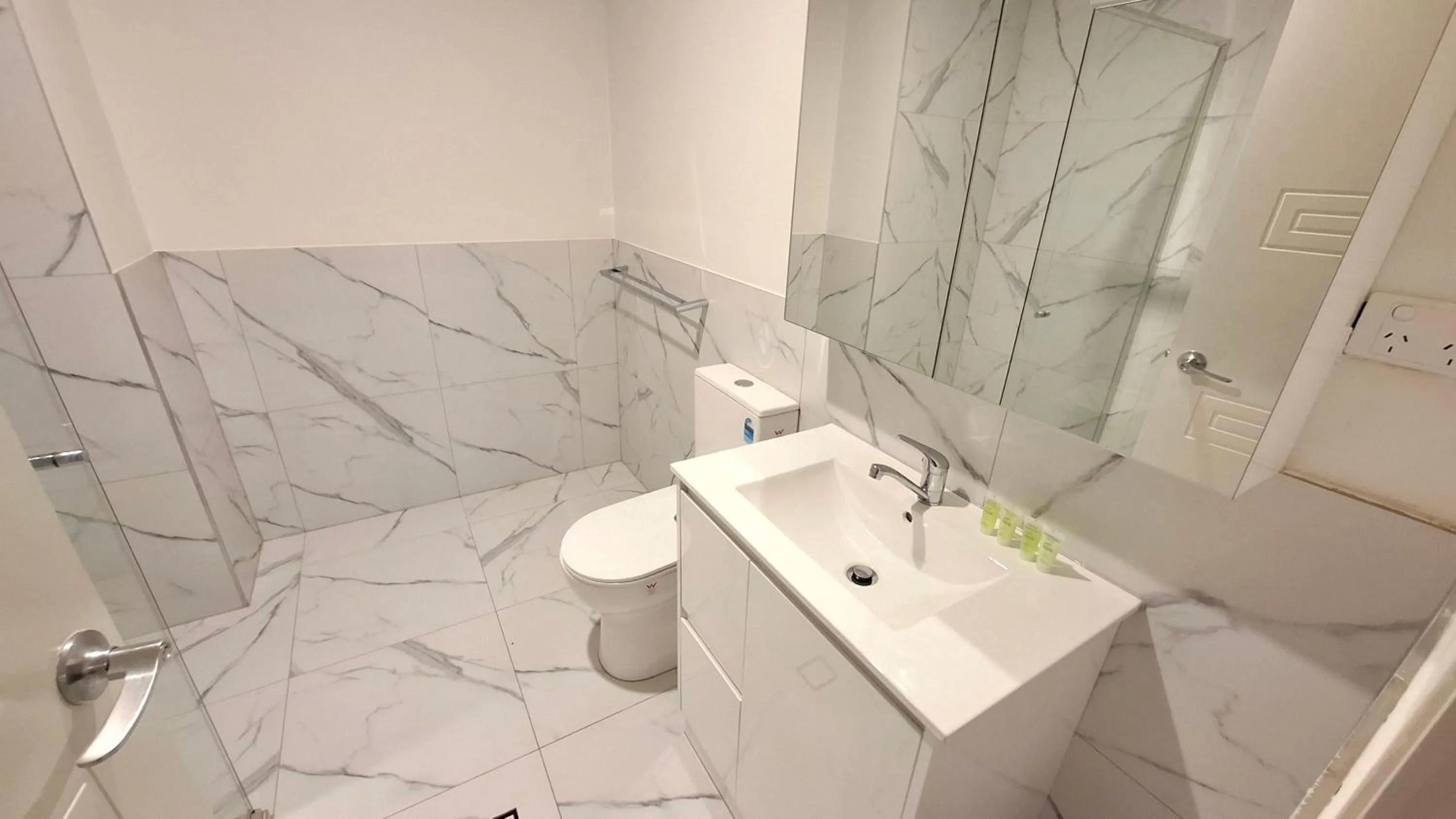 Toilet in Exodus Dandenong Apartment Hotel