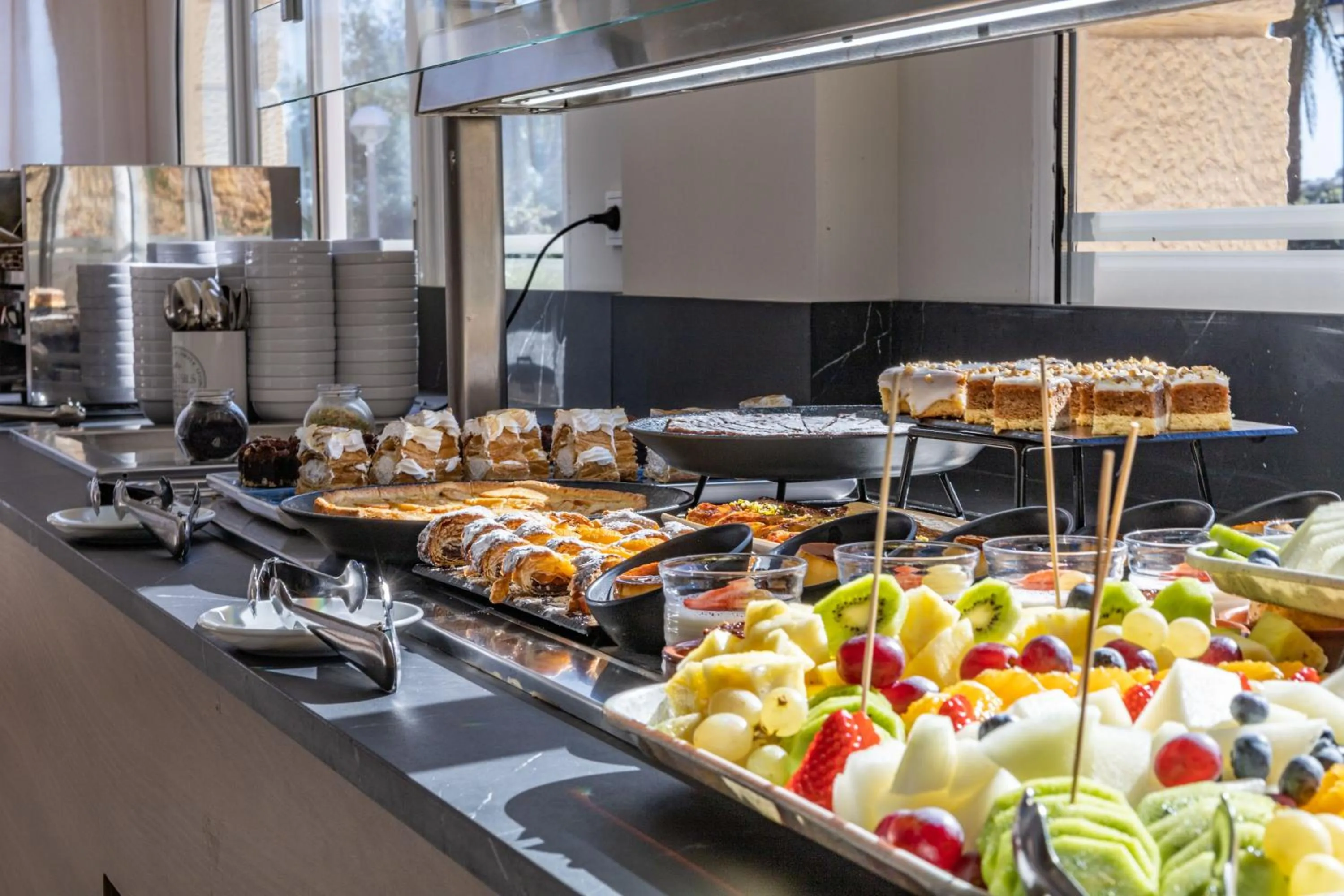 Restaurant/places to eat in Seth Port Mahón