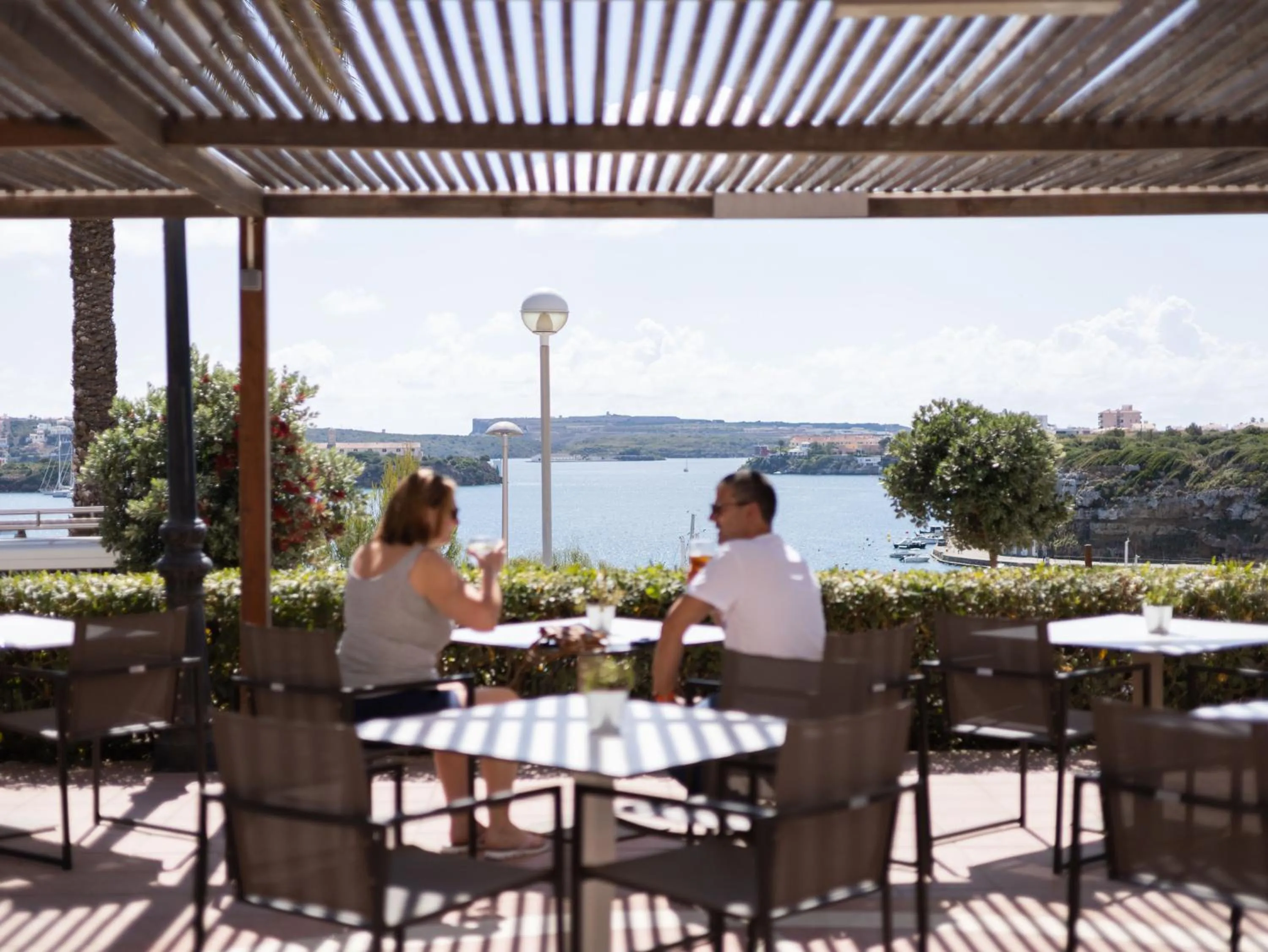 Restaurant/places to eat in Seth Port Mahón