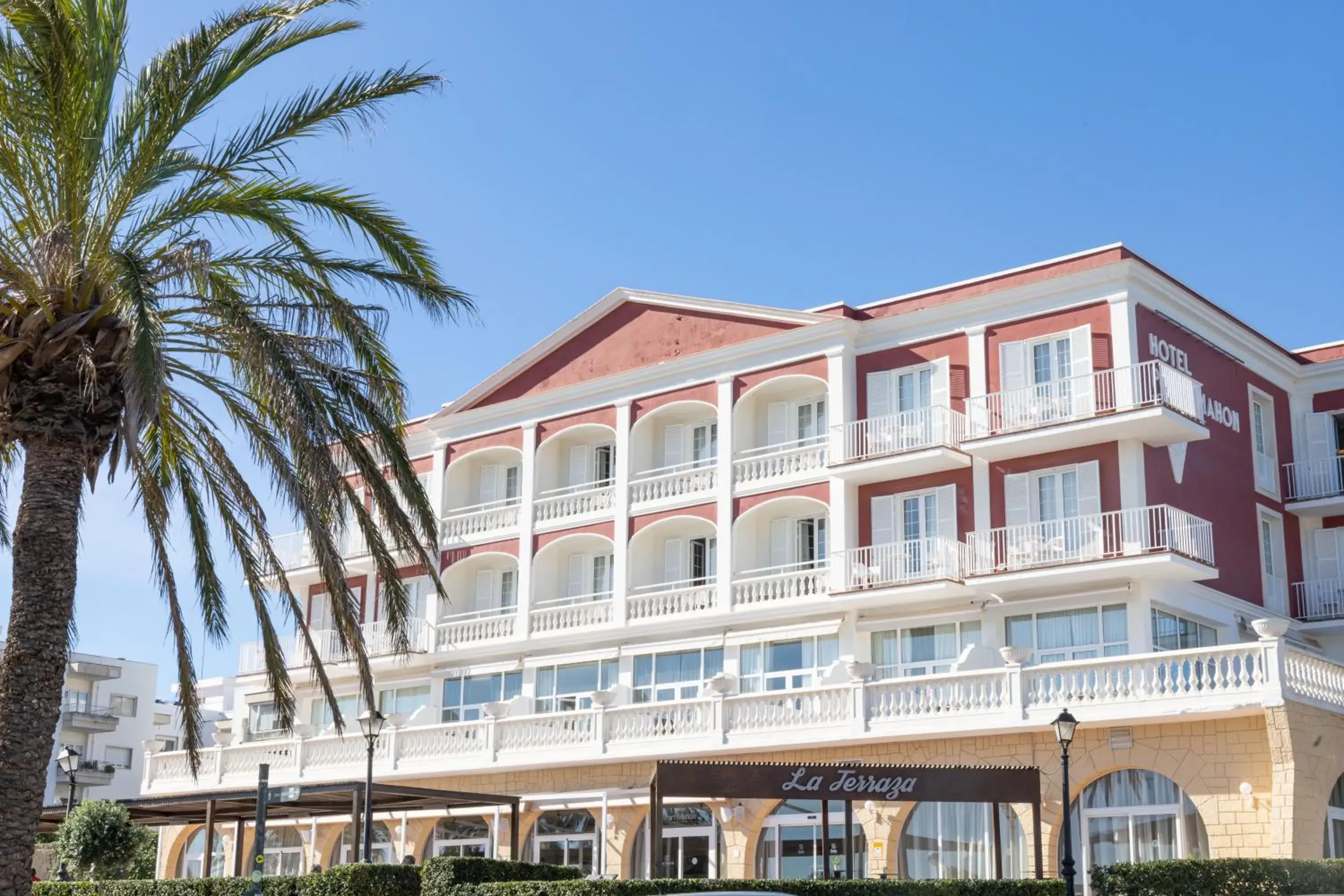 Facade/entrance in Seth Port Mahón Facade/entrance in Seth Port Mahón