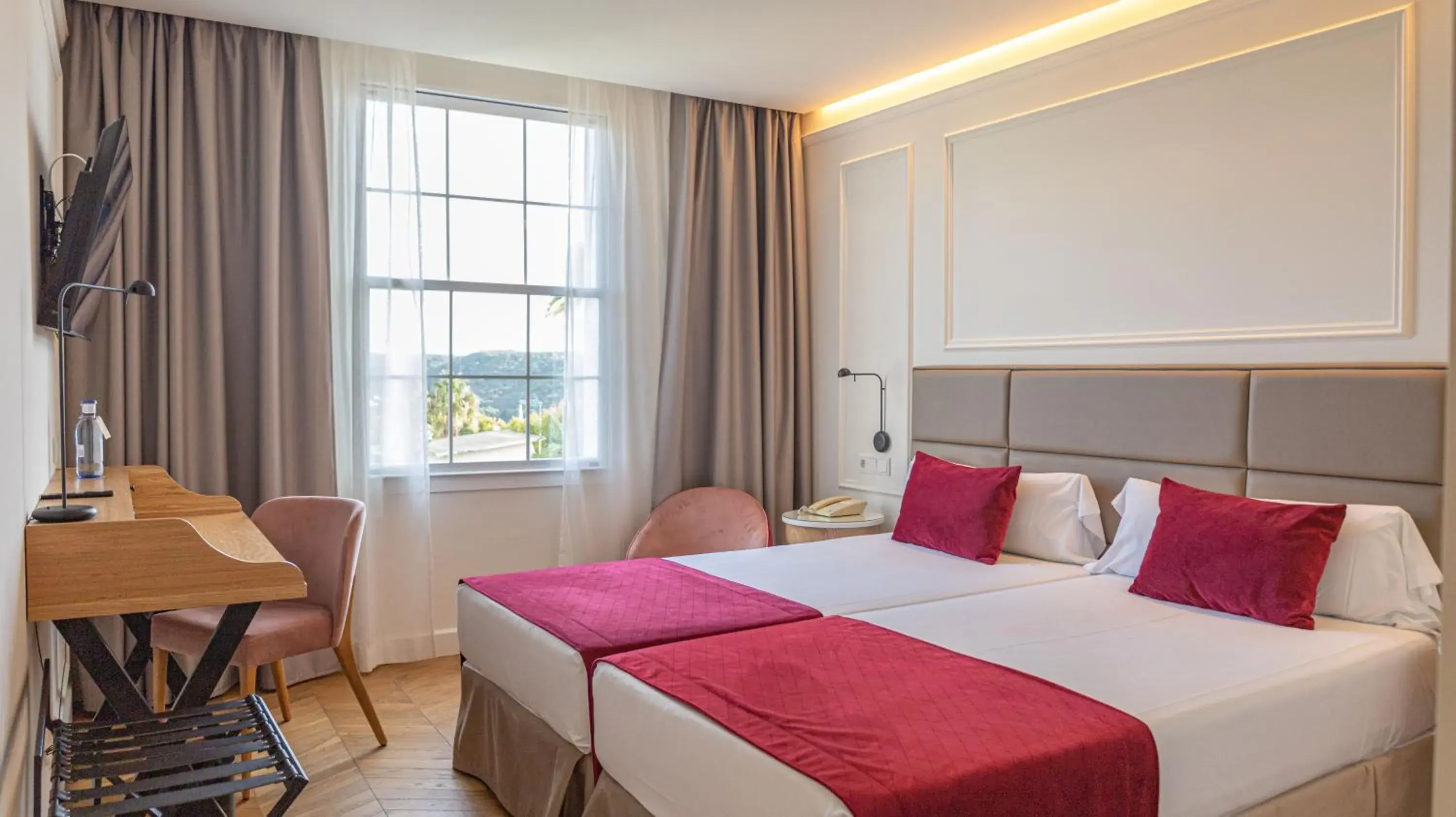 Bedroom, Bed in Seth Port Mahón Bedroom, Bed in Seth Port Mahón