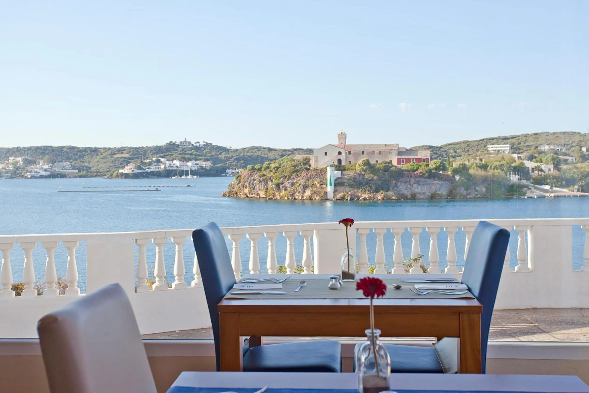 Restaurant/places to eat in Seth Agamenon